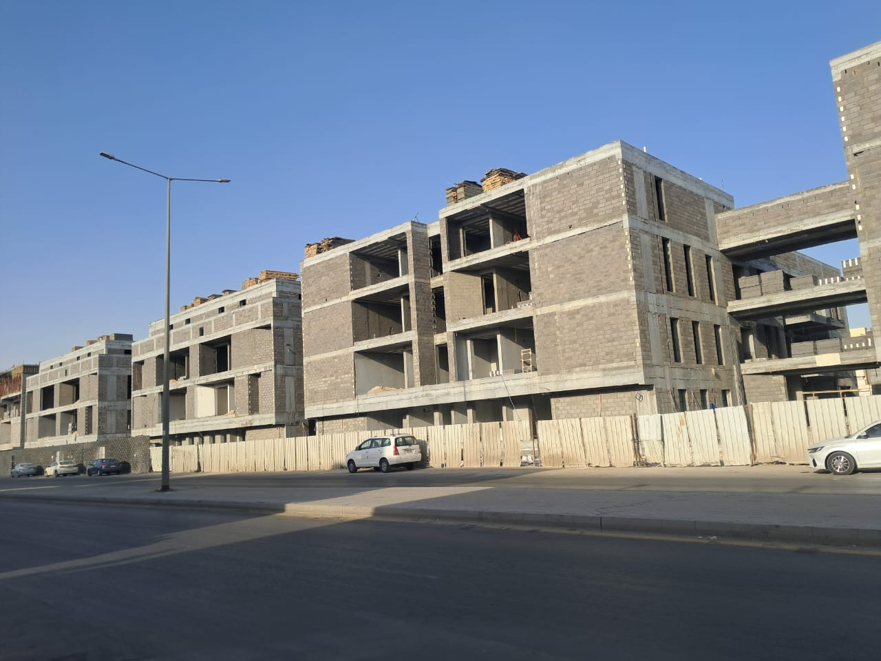 عرض خاص للمقاولات : بناء الفلل والعمائر بسعر 595 ريال للمتر&quot; - Image 6