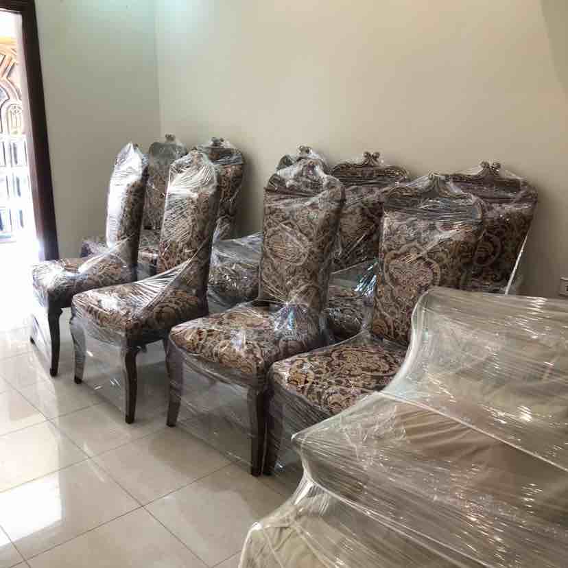 بسم الله الرحمن الرحيم .يوجود لدينا نقل وتخزين جميع أنواع الأثاث المنزلي والمكتبي باالرياض وخارج الرياض مع الفك والتركيب والتغليف والنقل ولدينا فني متخصص لفك وتركيب جميع أنواع الأثاث والمطبخ واسعارنا مناسبه للجميع - Image 2