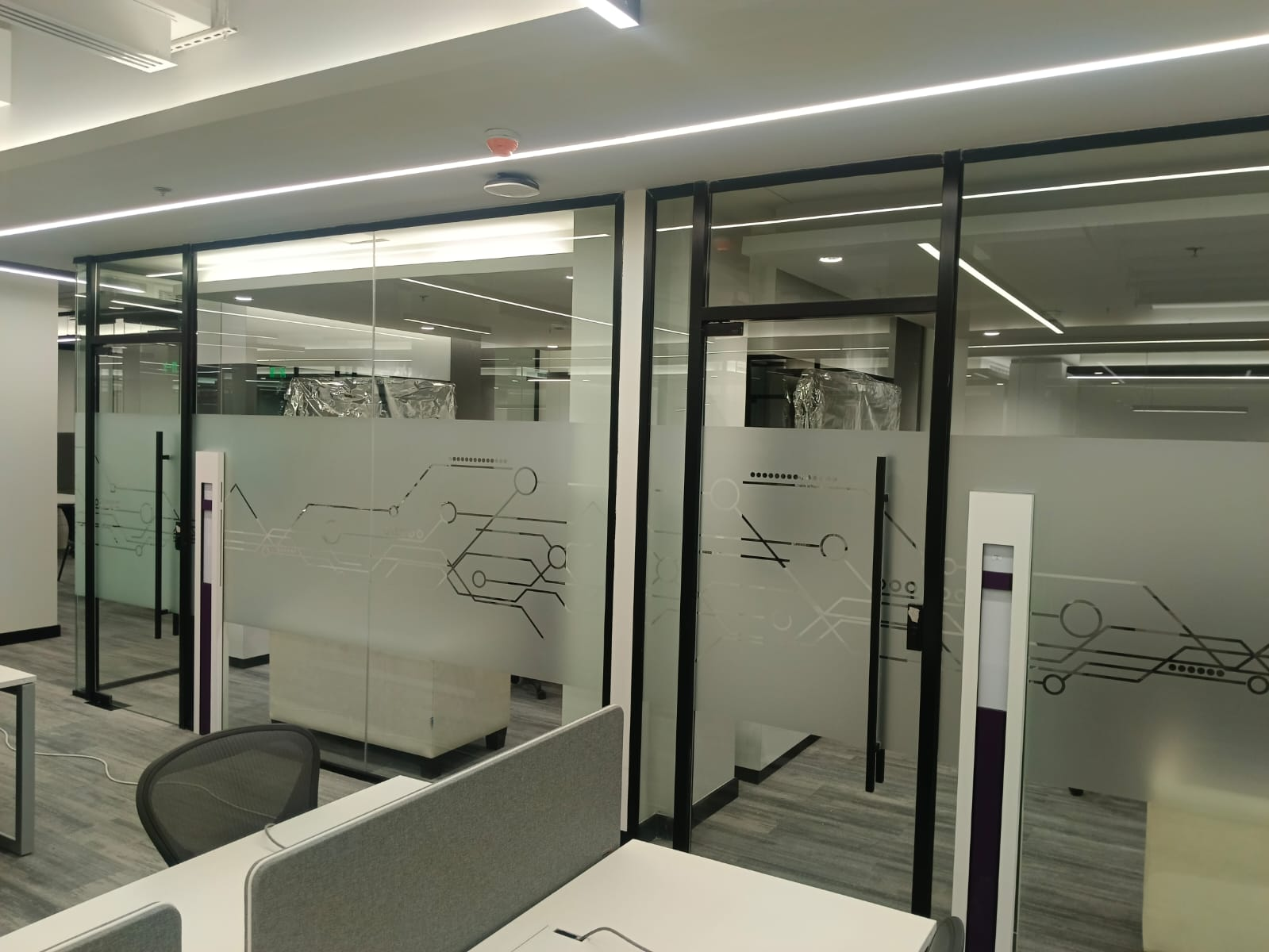 زجاج سكريت - Image 8