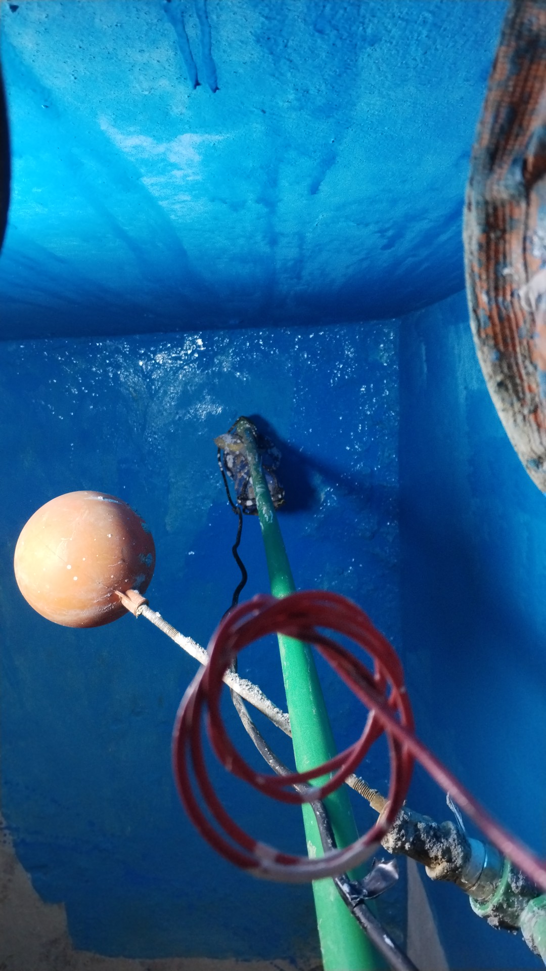 كشف تسربات وتنظيف وعزل الخزانات والاسطح - Image 3