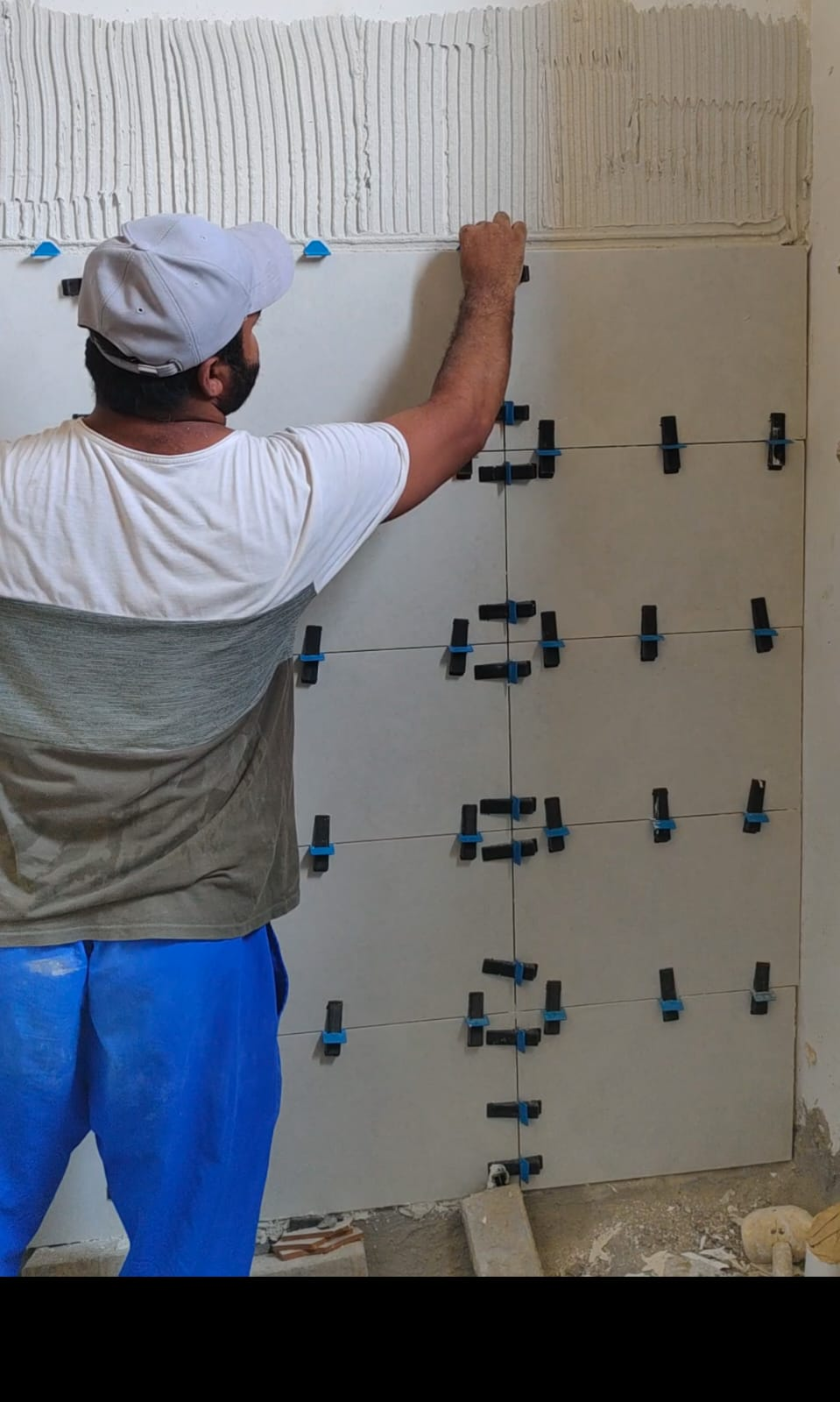 معلم بلاط باكستاني مبلط سيراميك بورسلان رخام تركيب مسبح