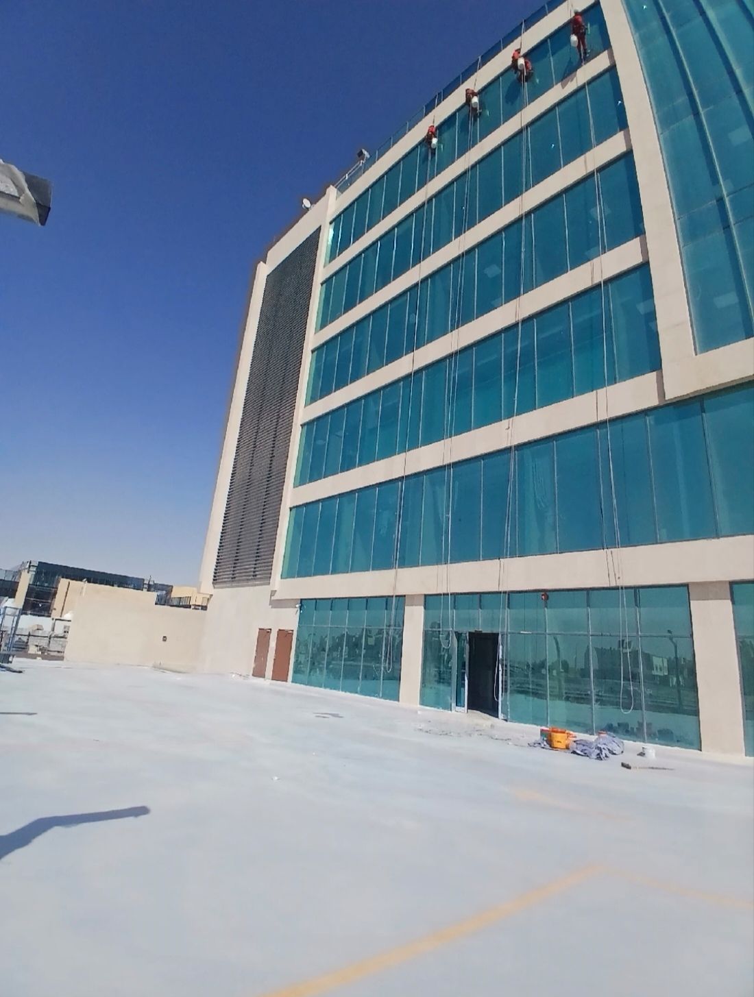 شركة تنظيف واجهات زجاجيه بالرياض - Image 3