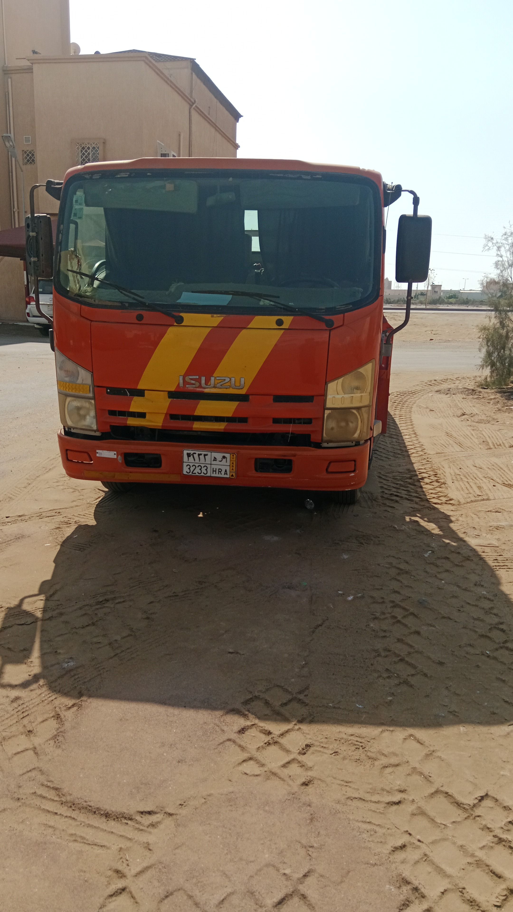 سطحه