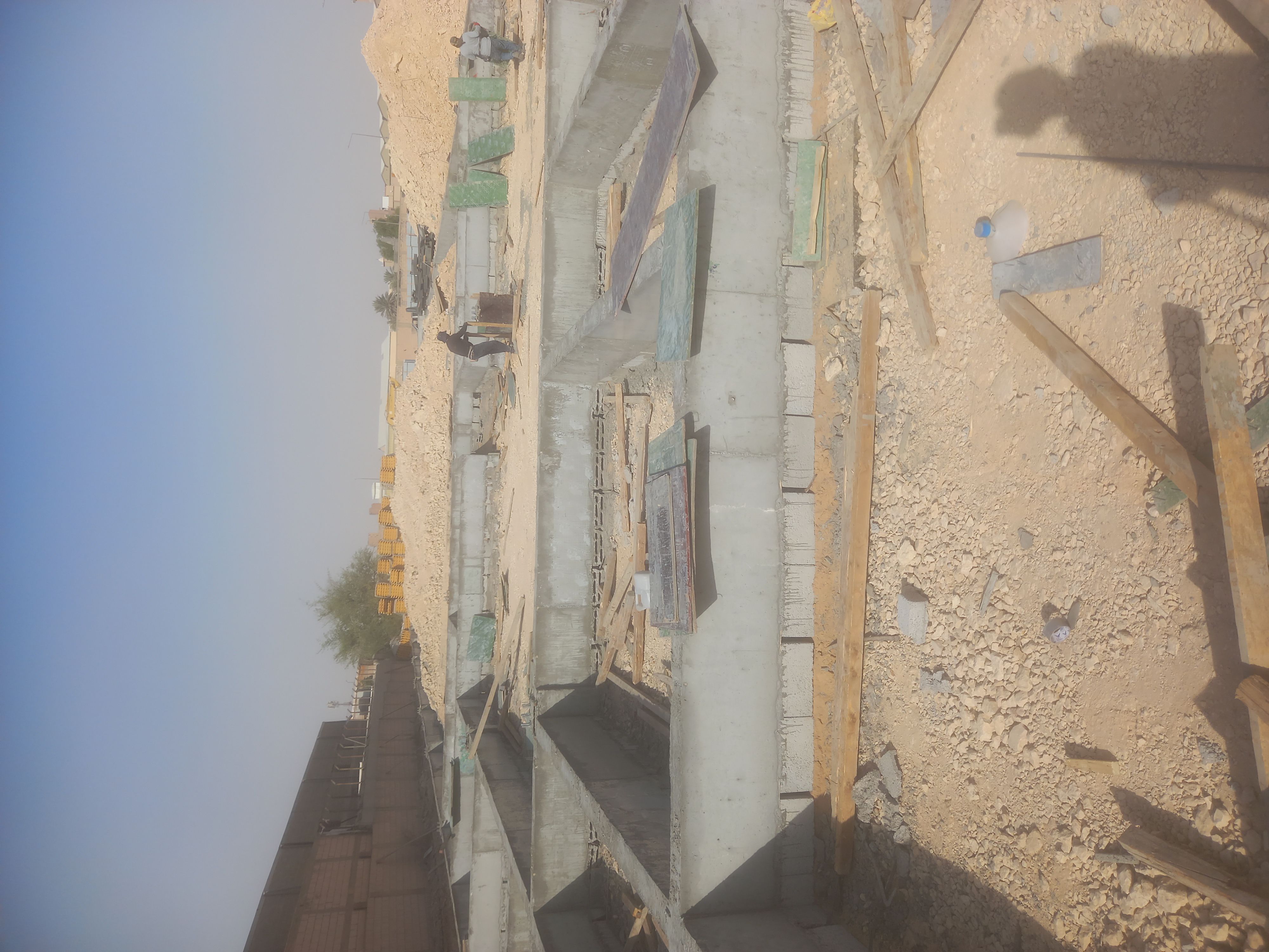 نجار مسلح بالخشب - Image 7
