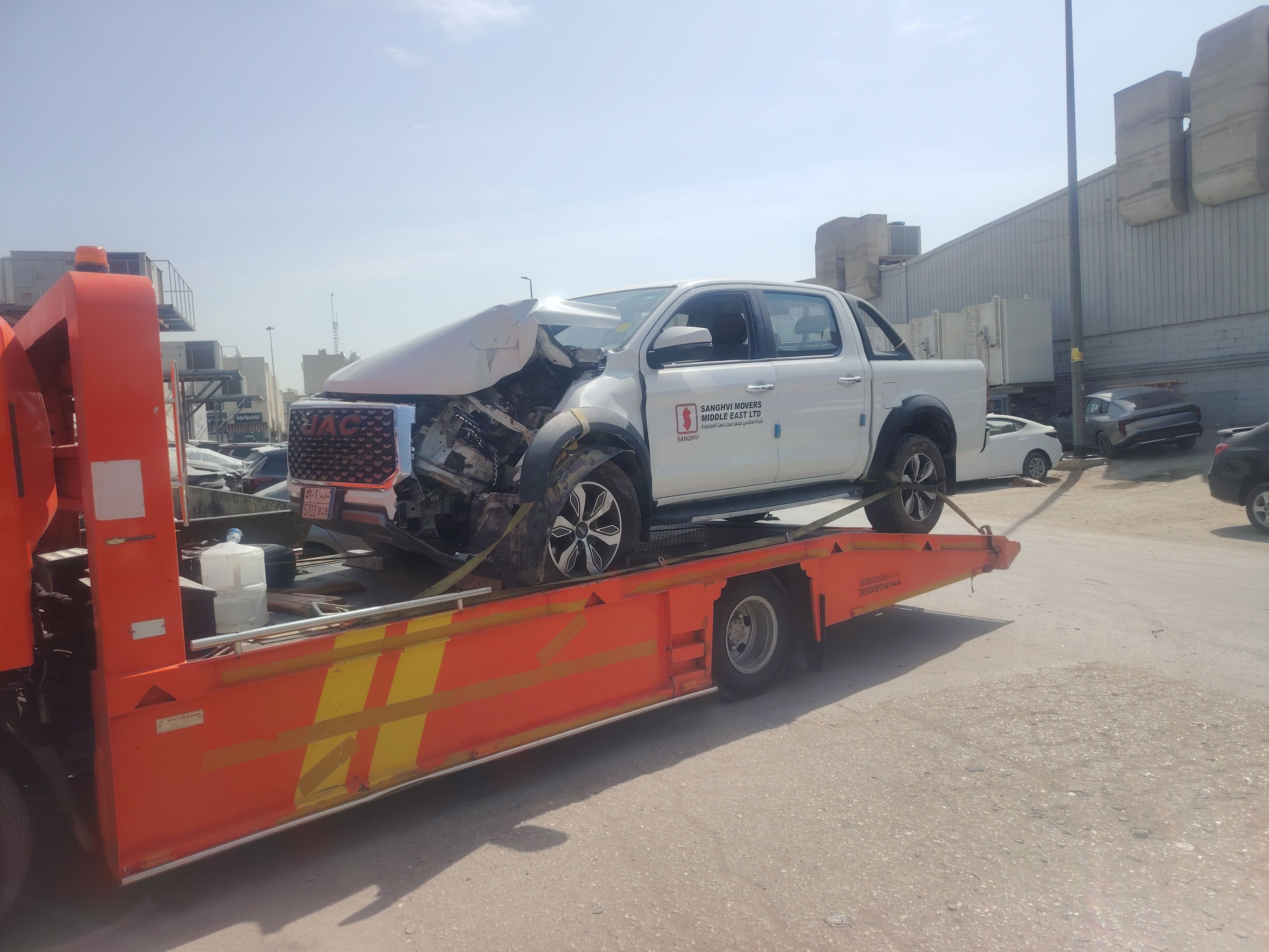 سطحه الرياض لنقل السيارة