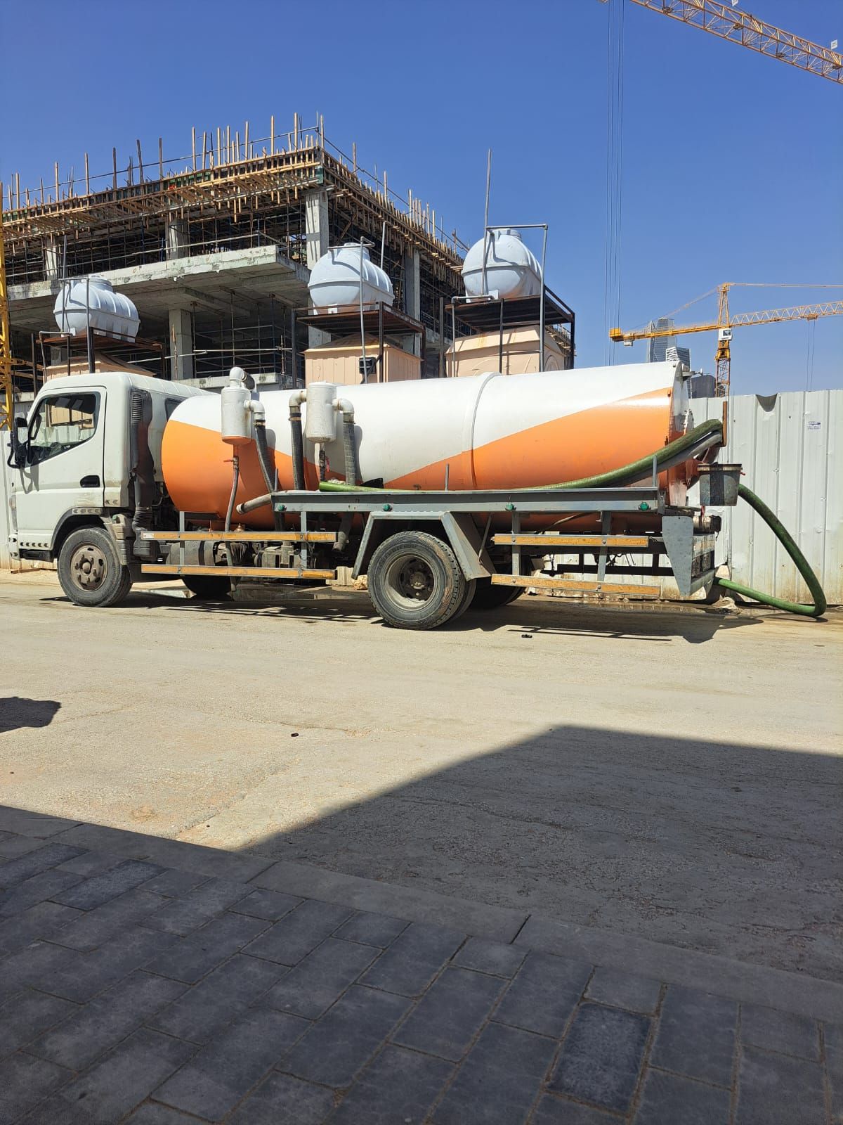 تسليك مجاري الصرف الصحي تنظيف البيارت بالكمبرسر سحب مياه مجا - Image 2