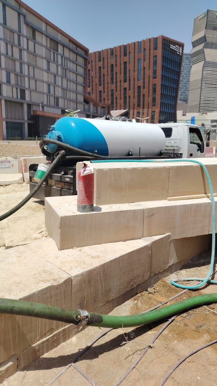 تسليك مجاري الصرف الصحي وتنظيف البيارت وتنظيف غرف التفتيش - Image 5