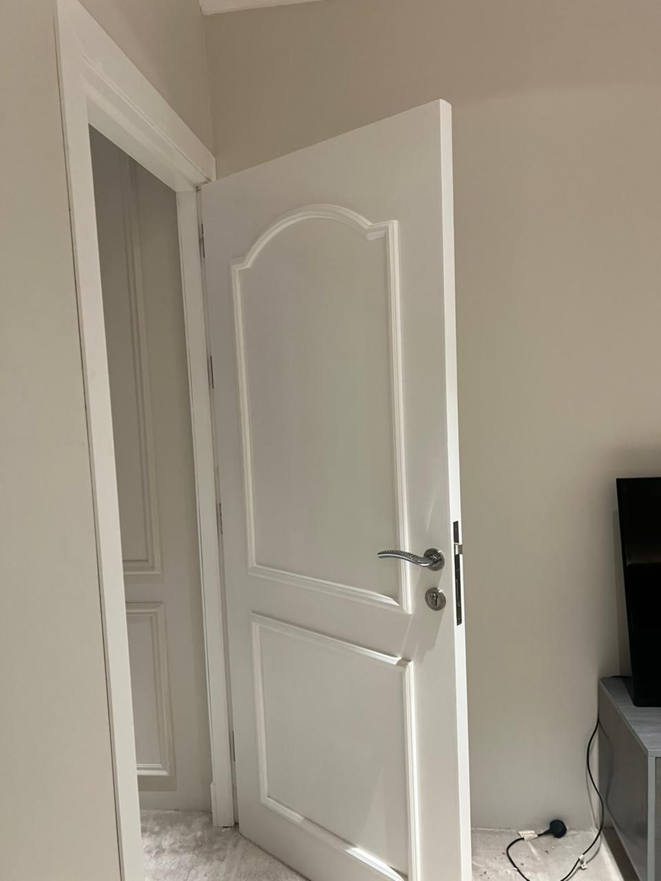 نجار أبواب وموبلايات ديكورات