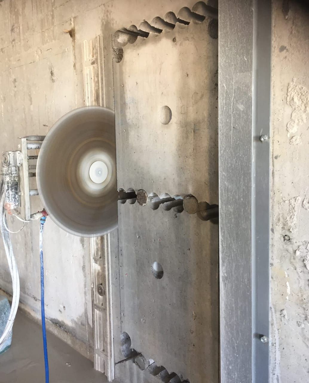 فتح الكور وتكسير الجدران قص وتخريم الخرسانه - Image 2