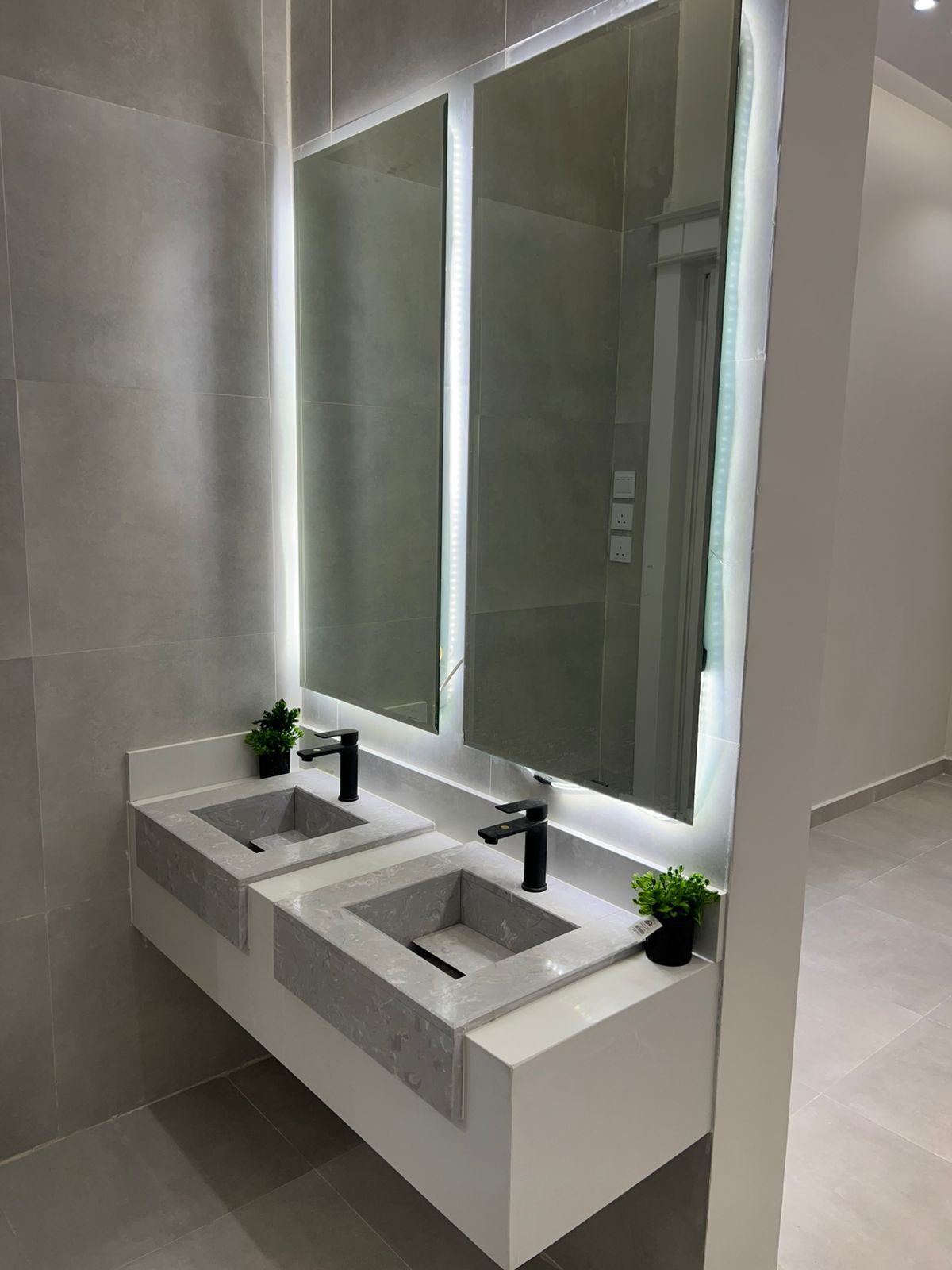 مبلط سيرميك رخام تفصيل مغاسل الرياض - Image 15