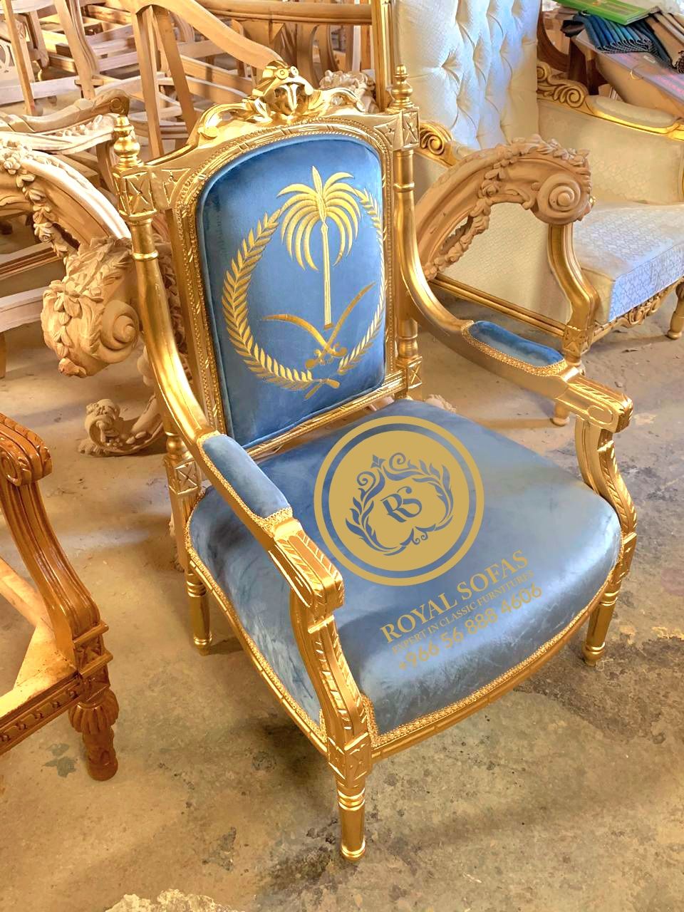 تفصيل كافة أنواع اطقم ومجالس الكنب الكلاسيكية الملكية - Image 3