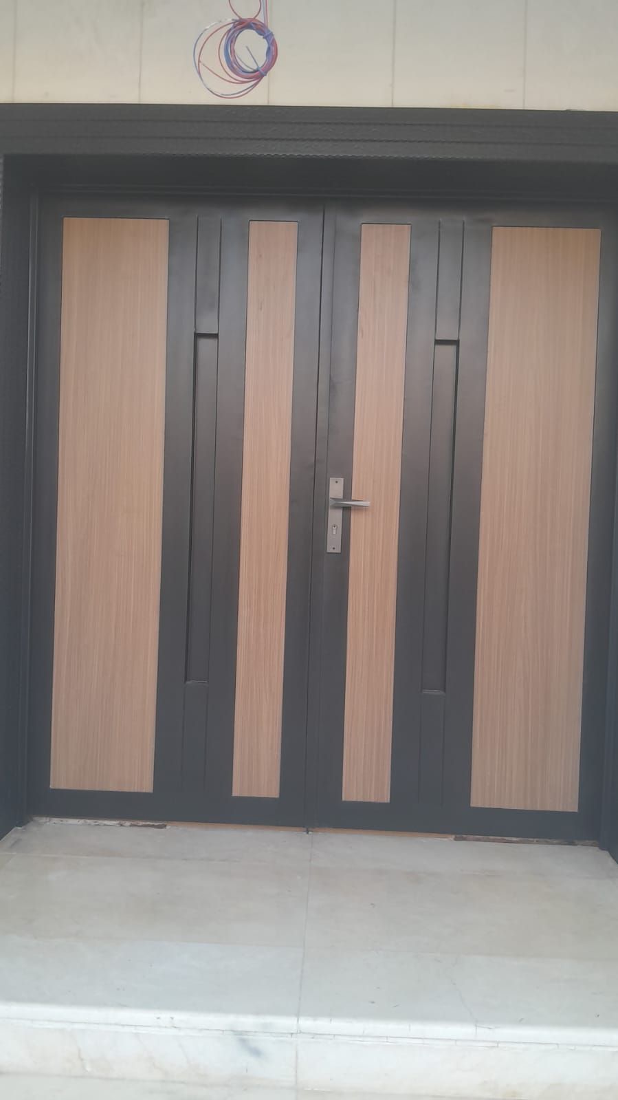 حداد متنقل صيانه ابواب وجميع اعمال الحداده