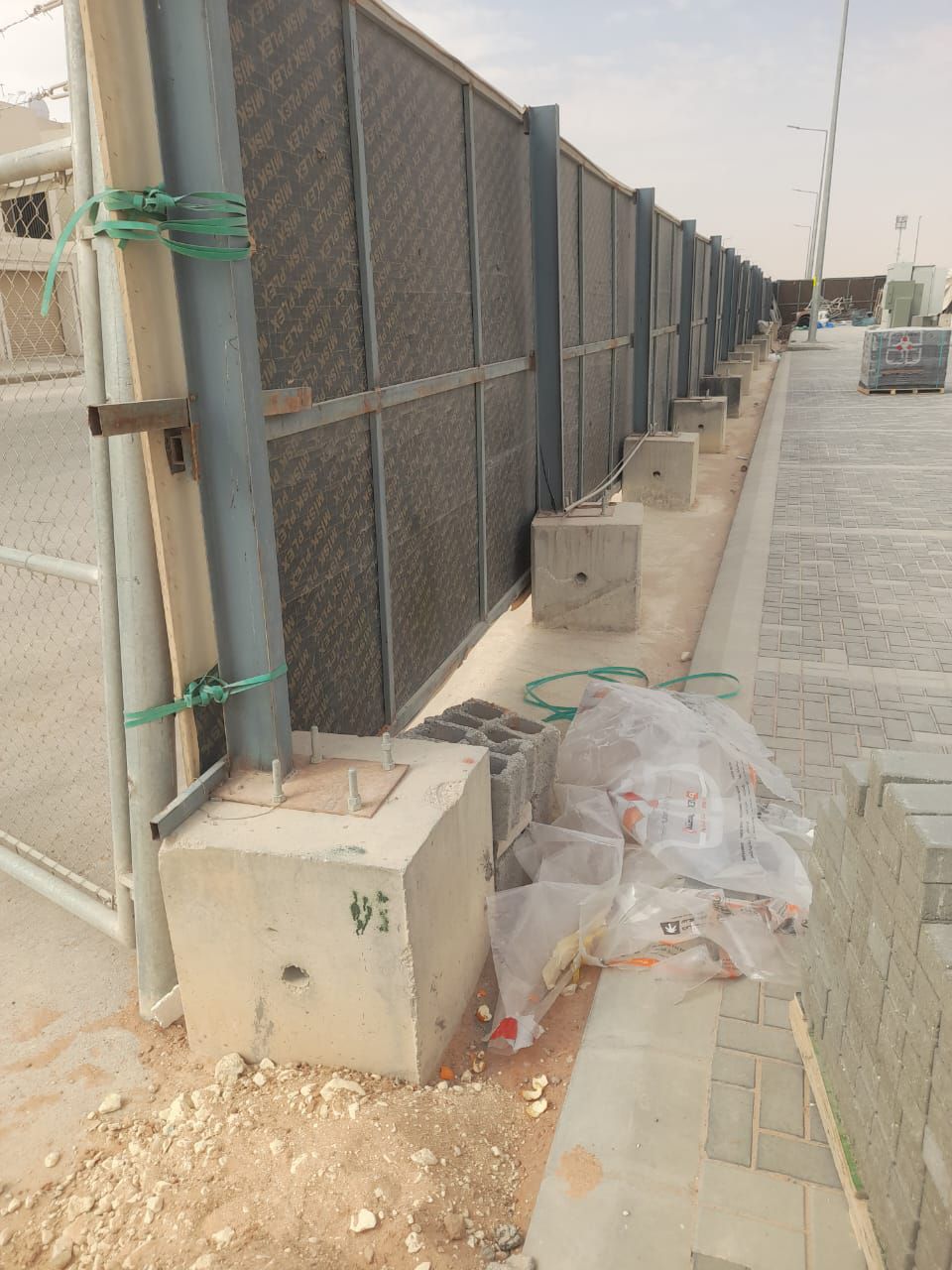 حداد متنقل صيانه ابواب وجميع اعمال الحداده - Image 4