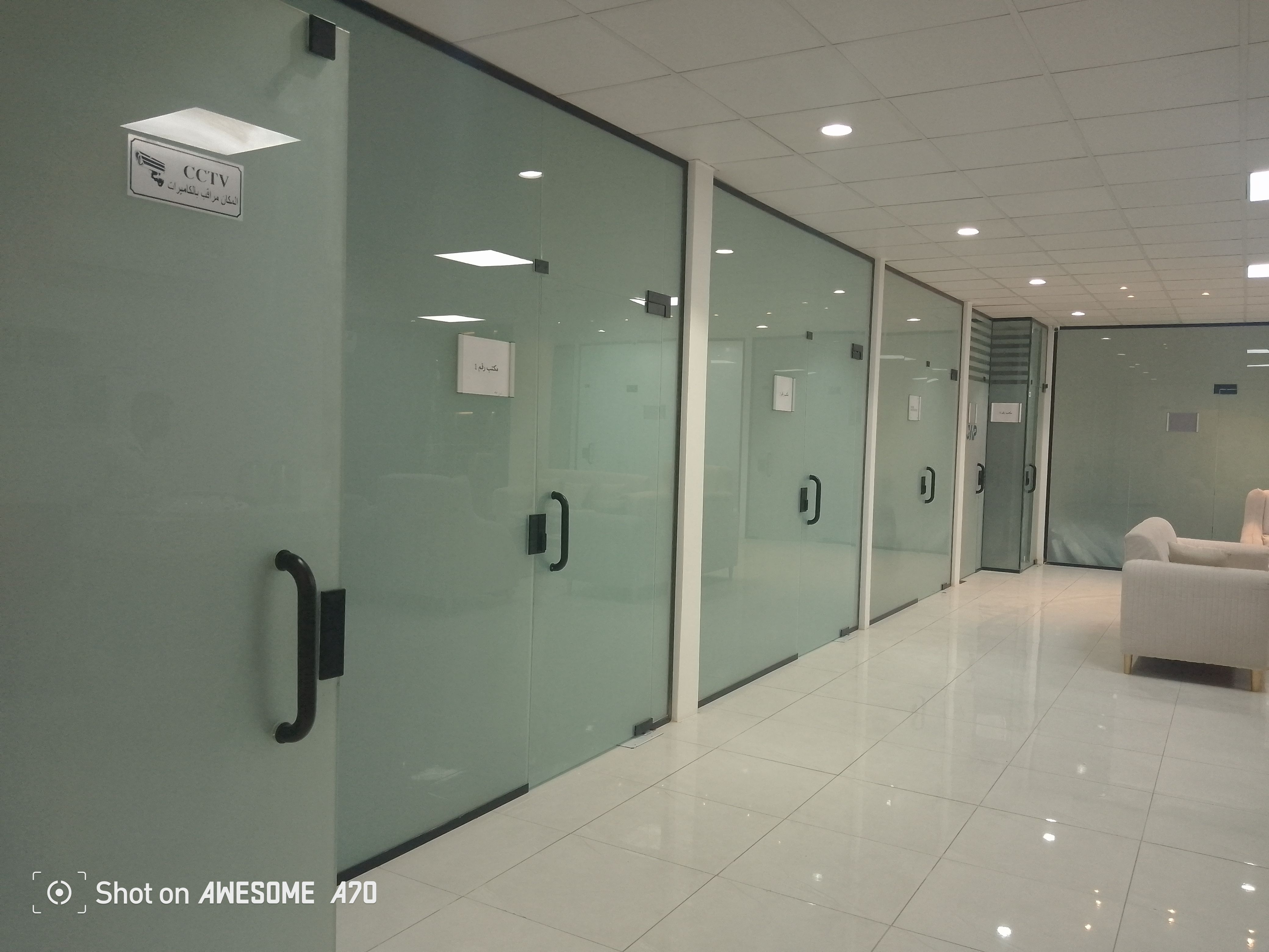 فني تركيب ابواب زجاج سكريت - Image 7