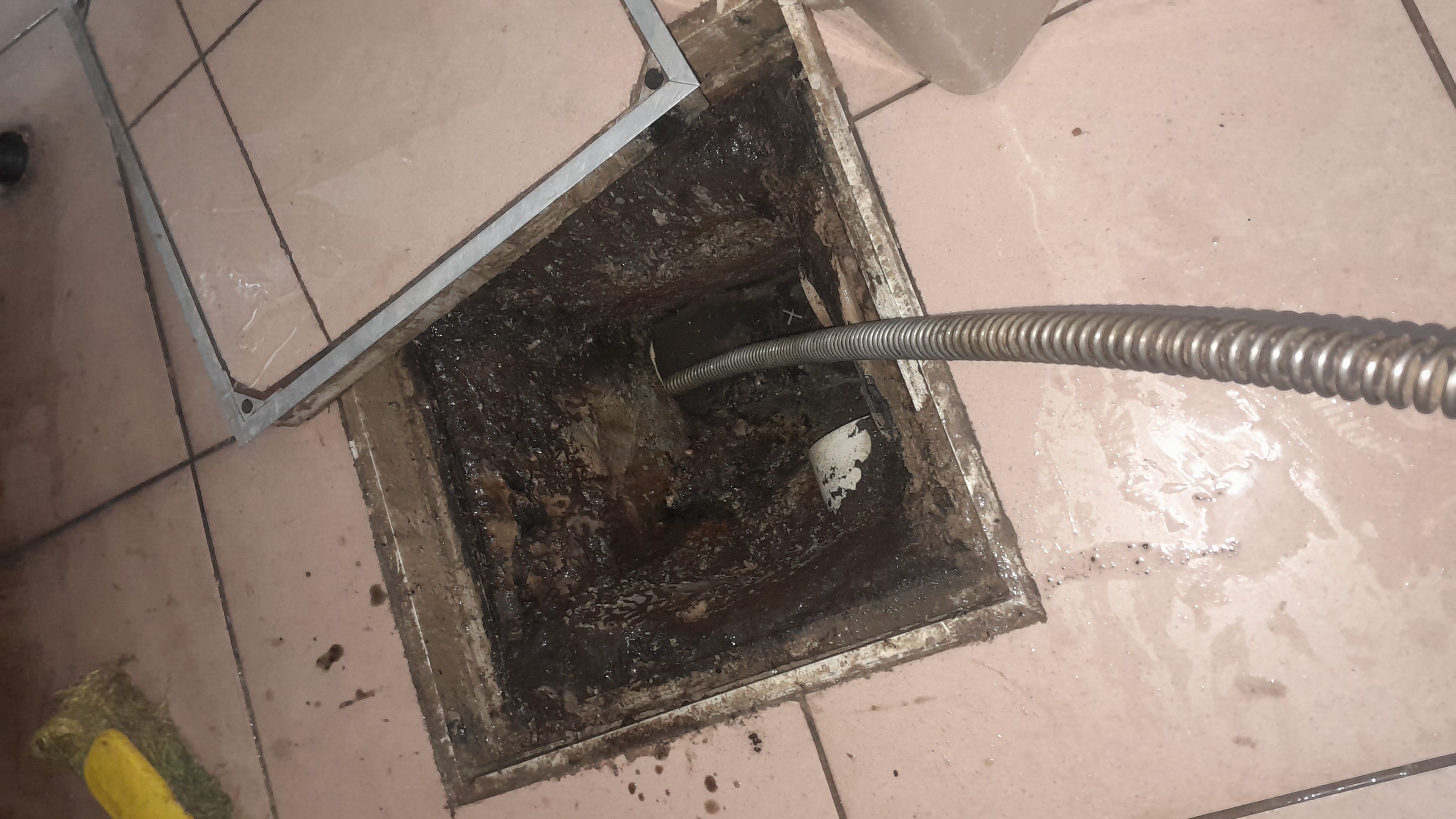 تسليك المجاري بسوسته الكهربائي بالرياض - Image 3