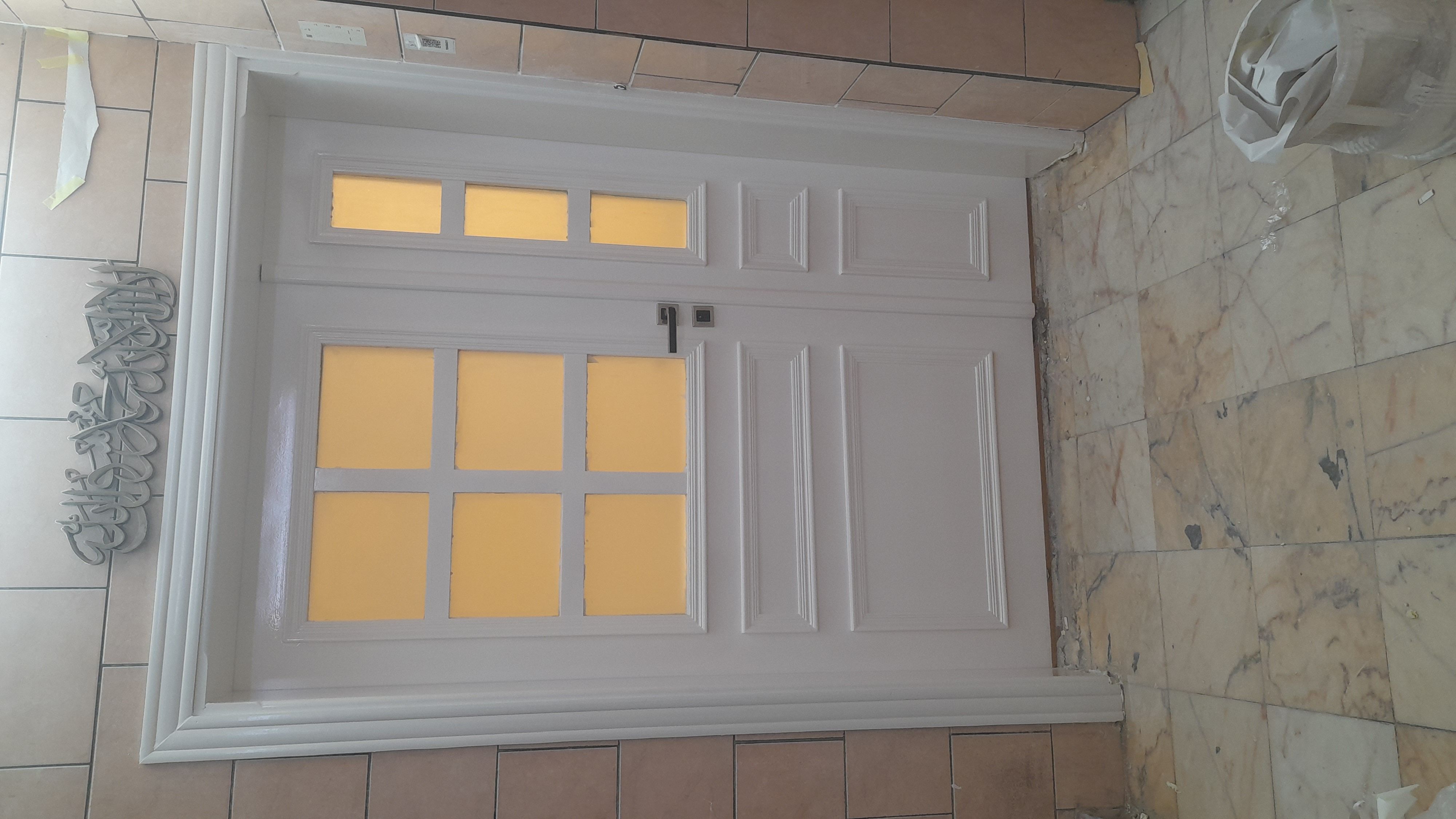 معلم نجار ابواب وغرف وديكورات - Image 2