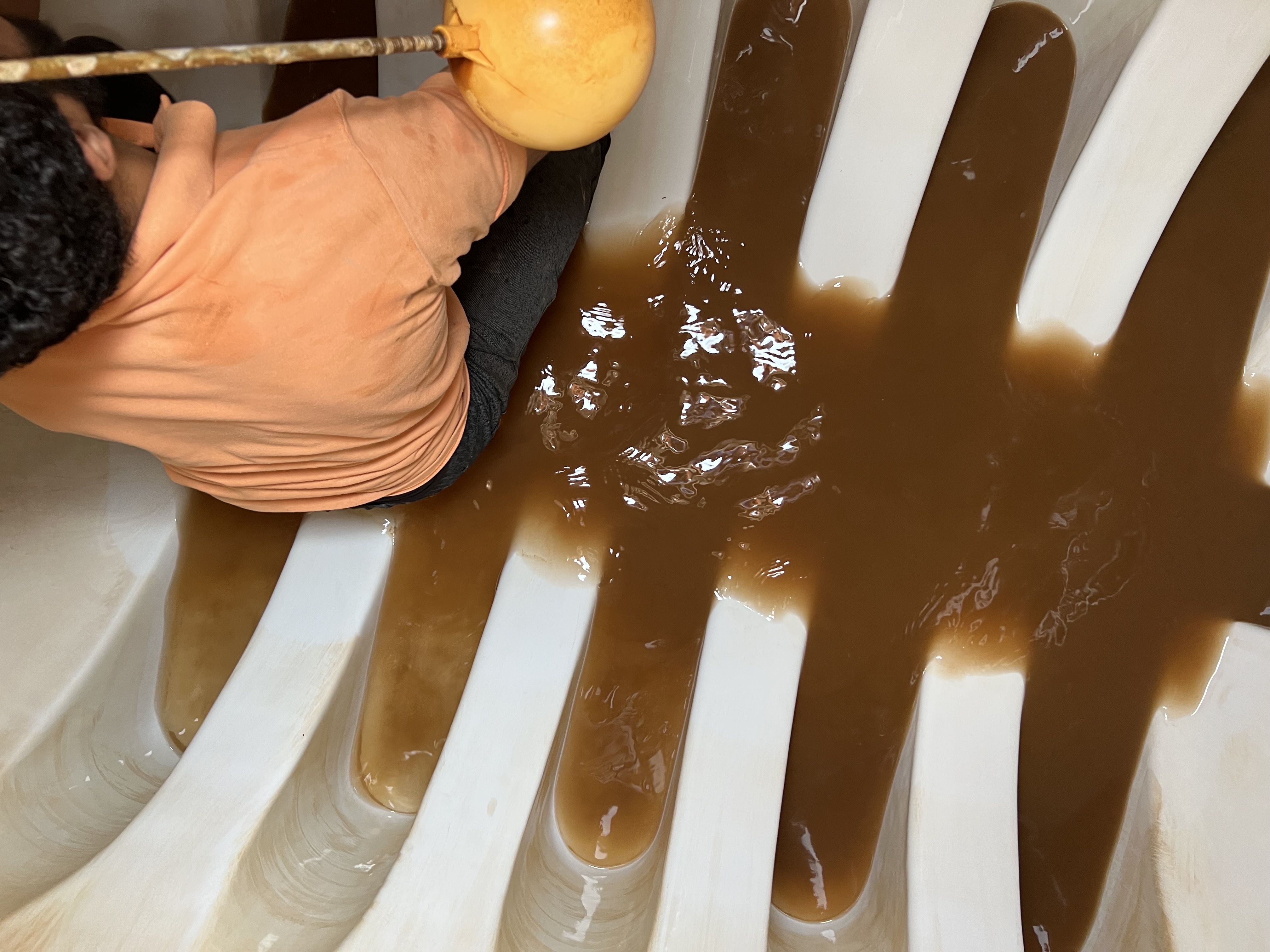 عزل خزانات وعزل اسطح بالرياض مع تنظيف الخزان قبل العزل - Image 2