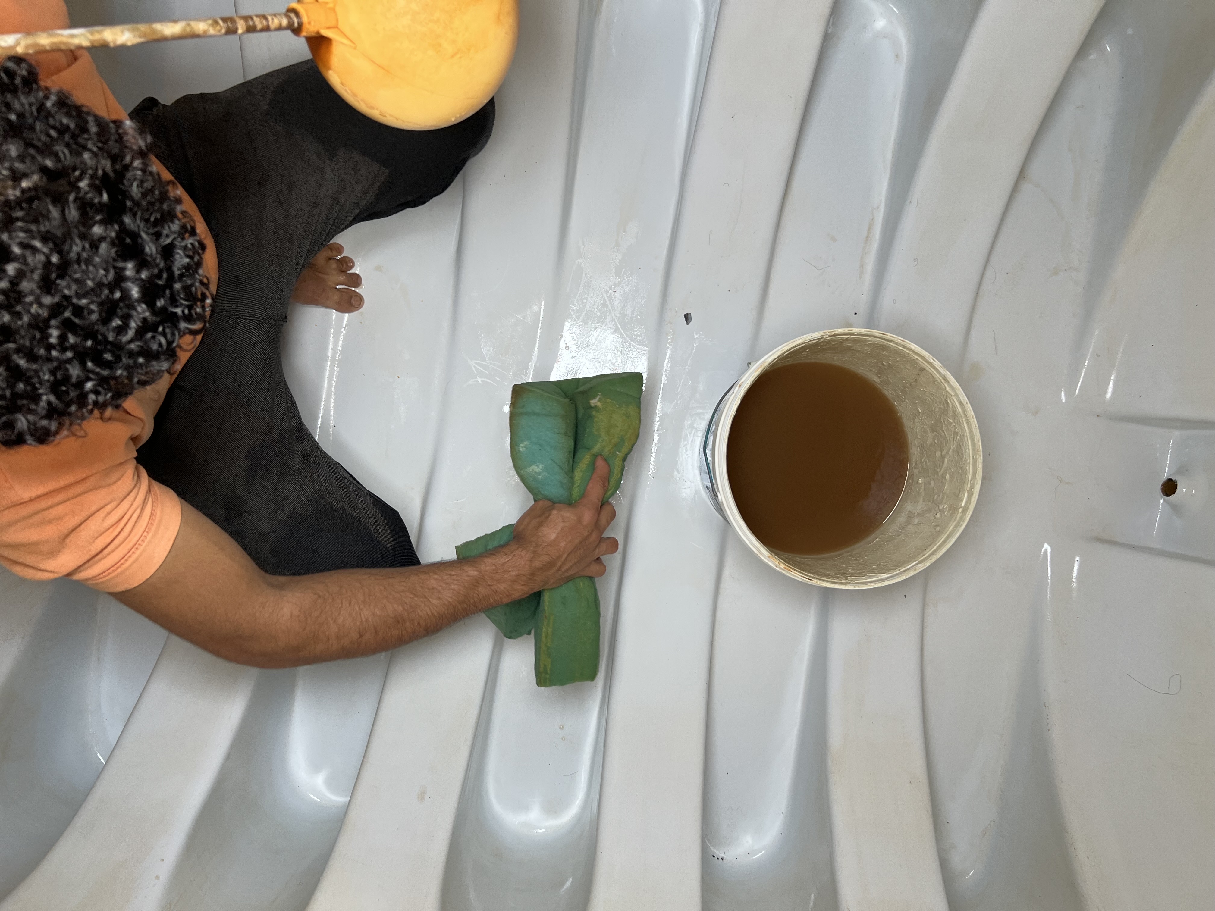 عزل خزانات وعزل اسطح بالرياض مع تنظيف الخزان قبل العزل - Image 3