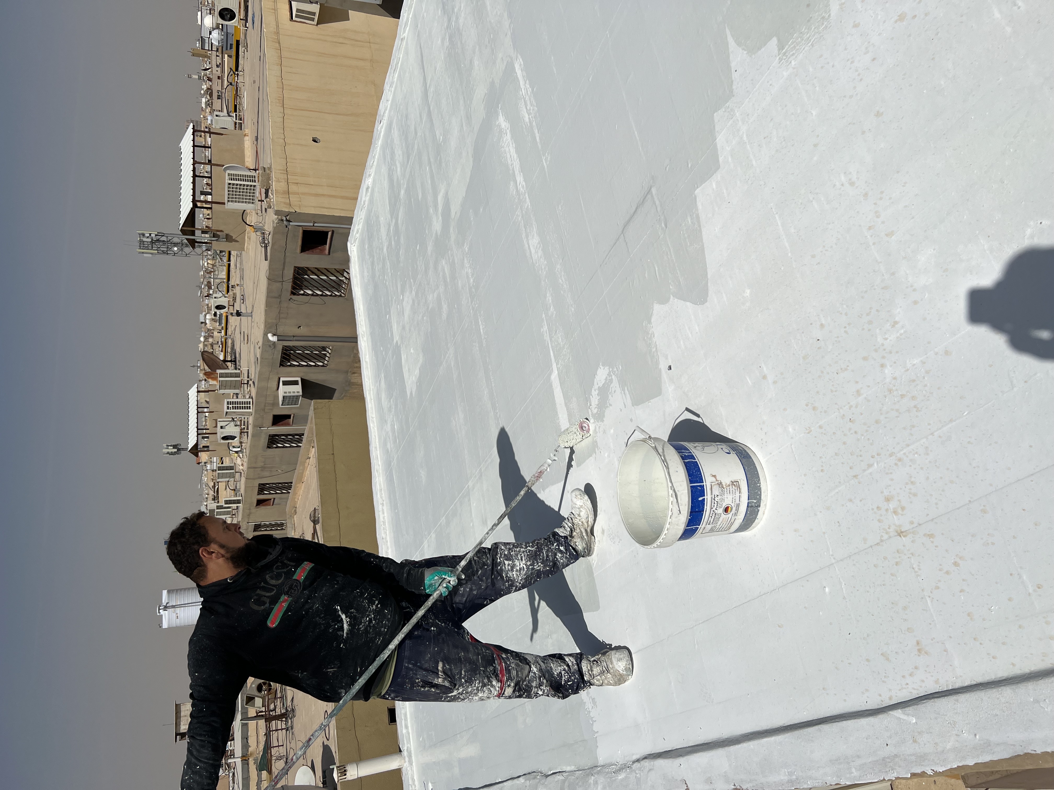 عزل خزانات وعزل اسطح بالرياض مع تنظيف الخزان قبل العزل - Image 6