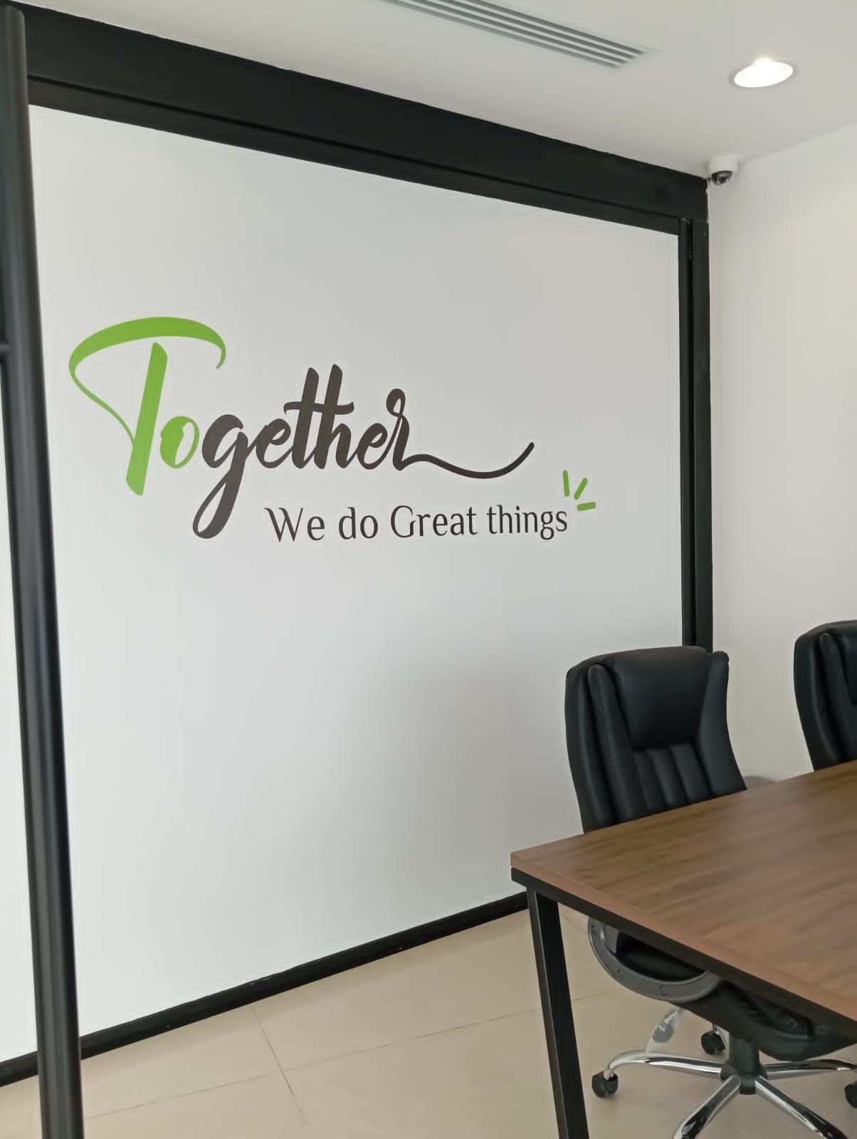 ابو سالم طباعه وتركيب الإستيكرات وعازل حرارة مباني - Image 18