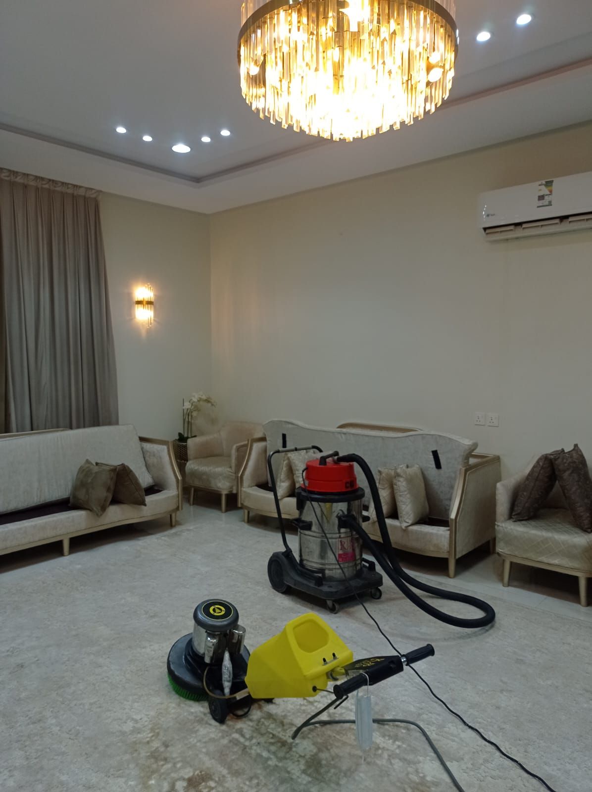 شركة تنظيف مجالس وكنب وسجاد وفرش - Image 7