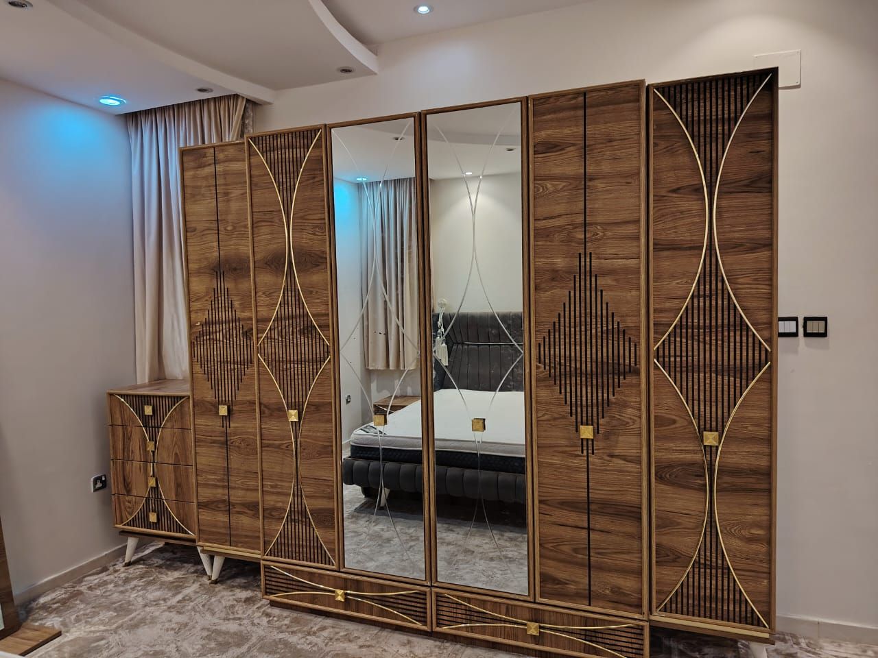 نجار فك وتركيب غرف نوم ومطابخ ومكاتب صيانه معلم مکه