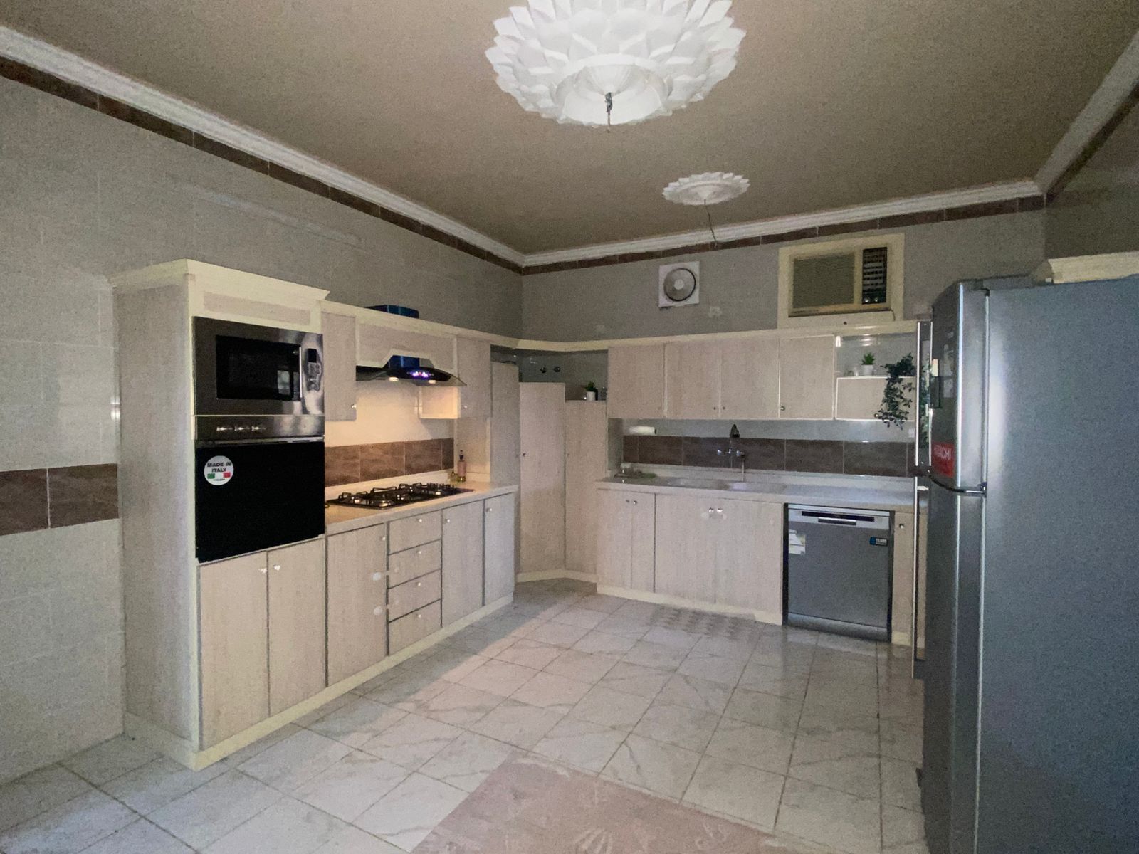 نجار فك وتركيب غرف نوم ومطابخ ومكاتب صيانه معلم مکه - Image 7