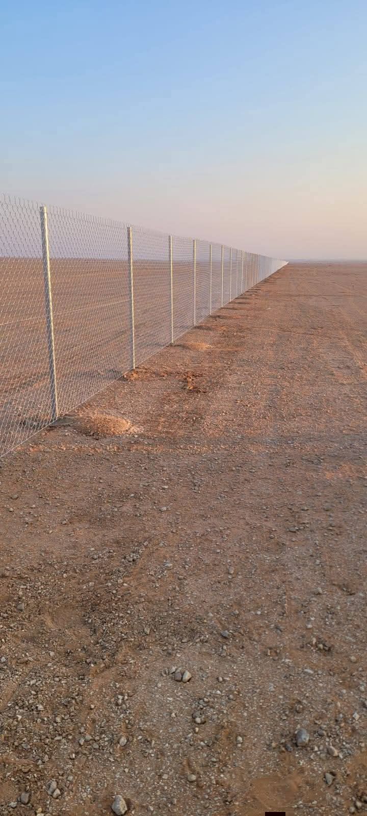 ابوفخر مقاول شبوك ومظلات وحجر الرابراب وسور شنكو