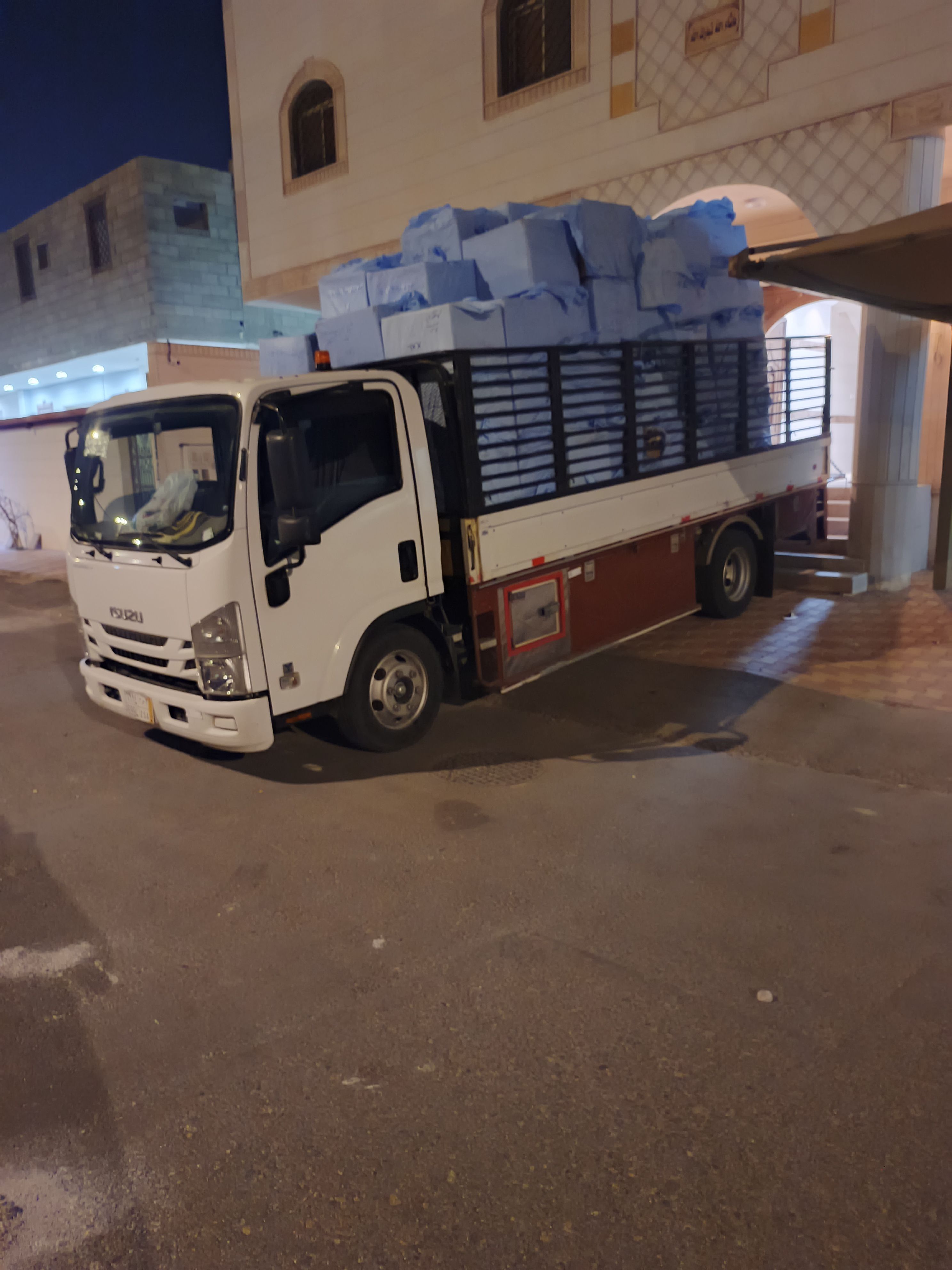 دينا توصيل مشاوير داخل وخارج مكه - Image 3