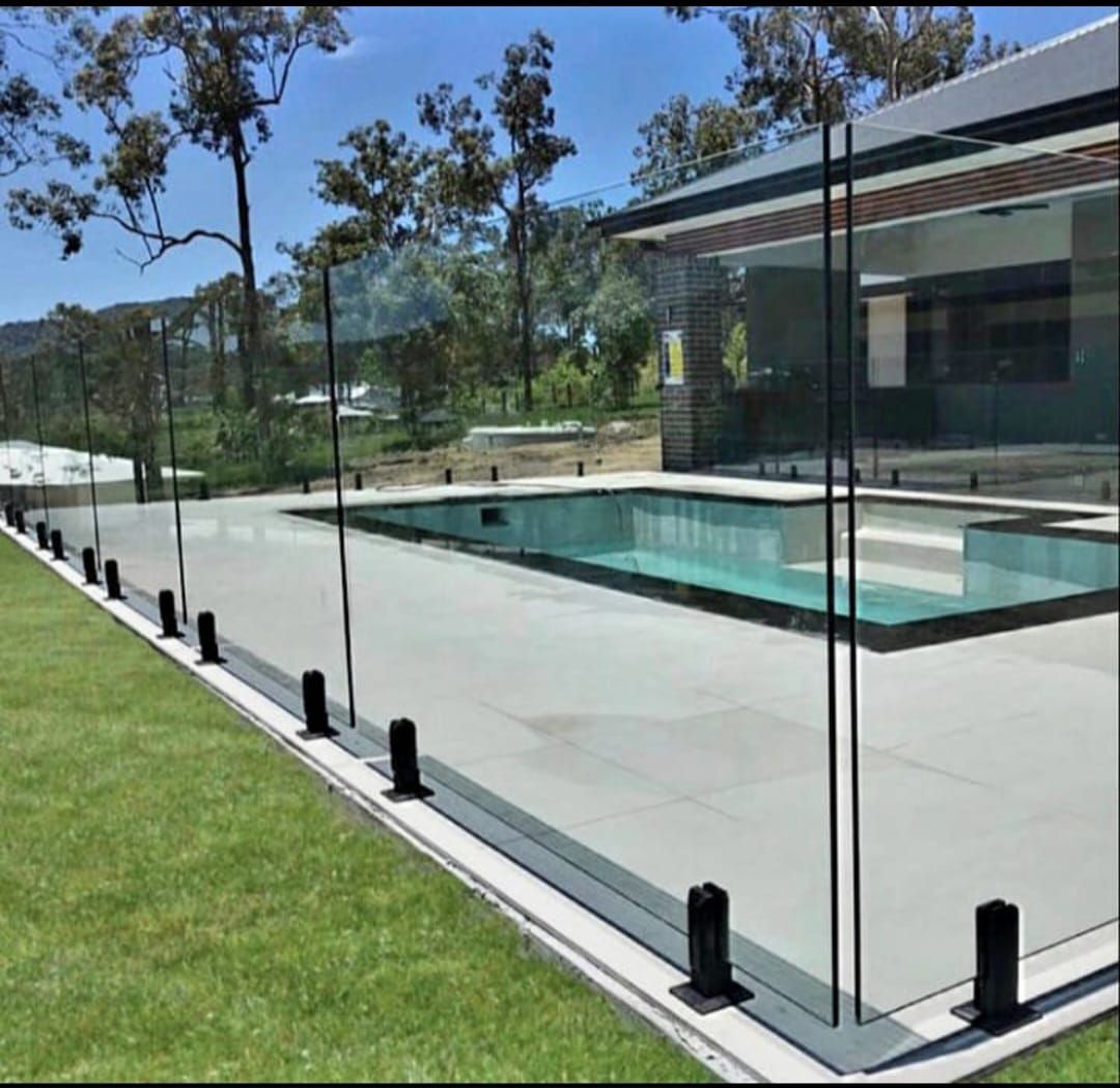 زجاج سكريت جده