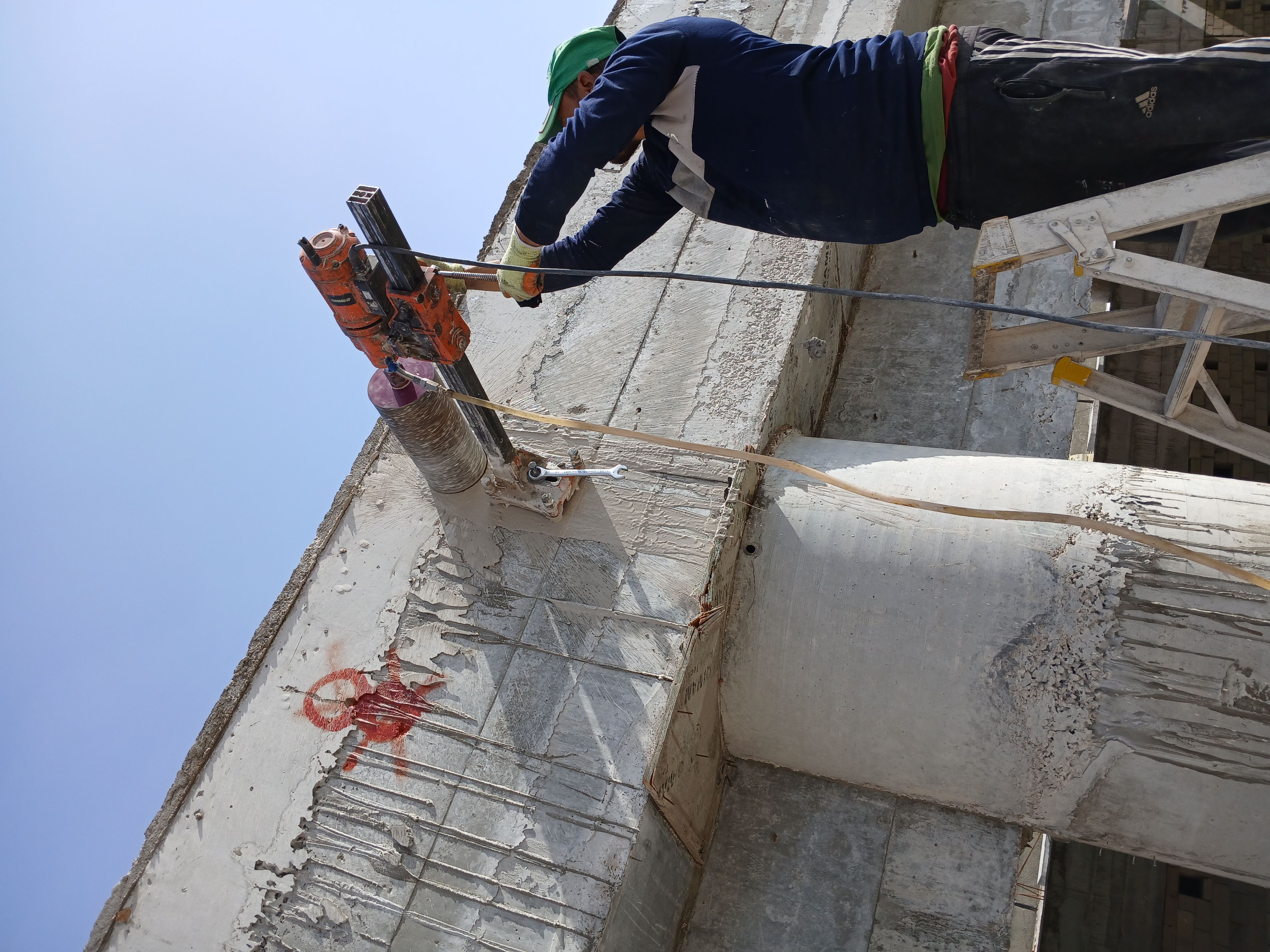 تخريظ الخرسانة المسلحة بمكينة الكور - Image 4