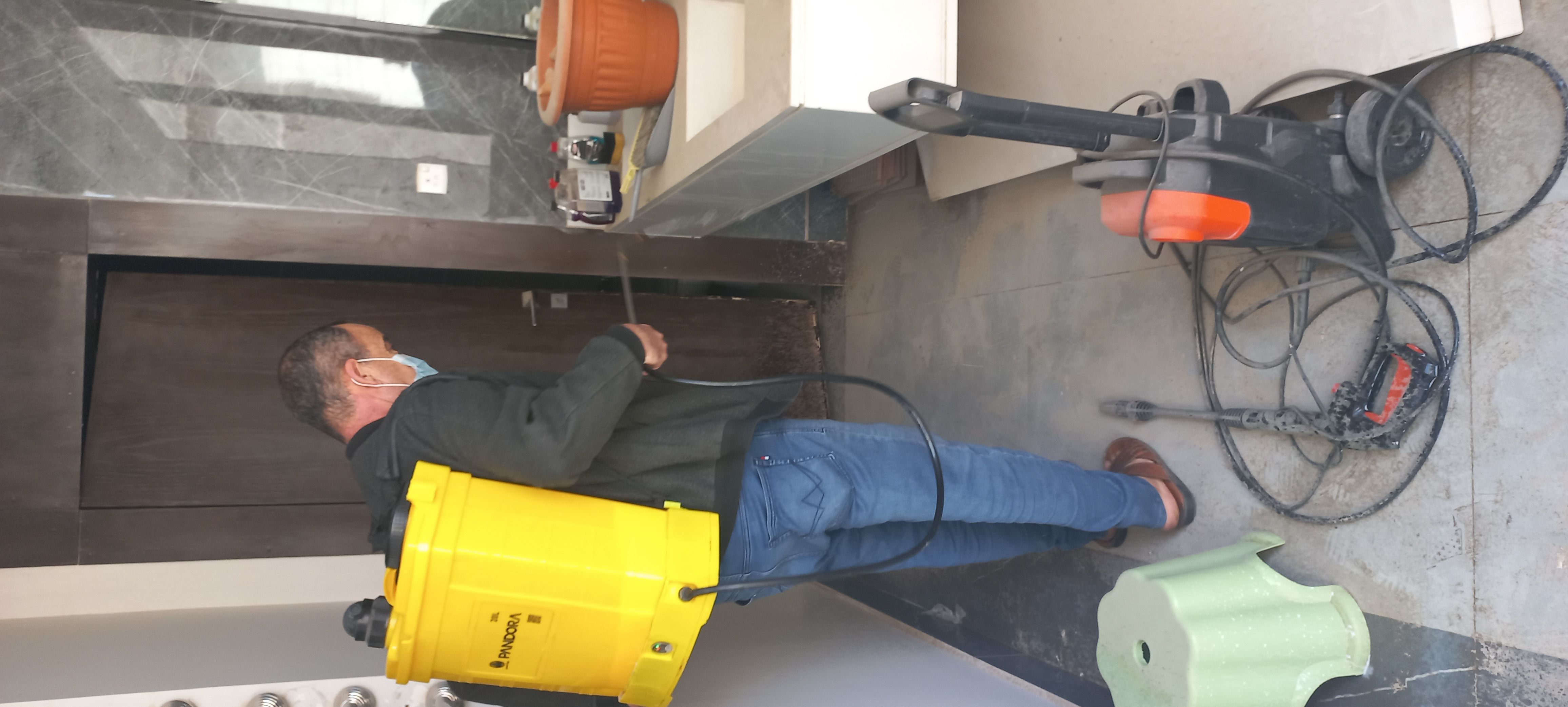 رش حشرات رش مبيدات مكافحة حشرات0534647248