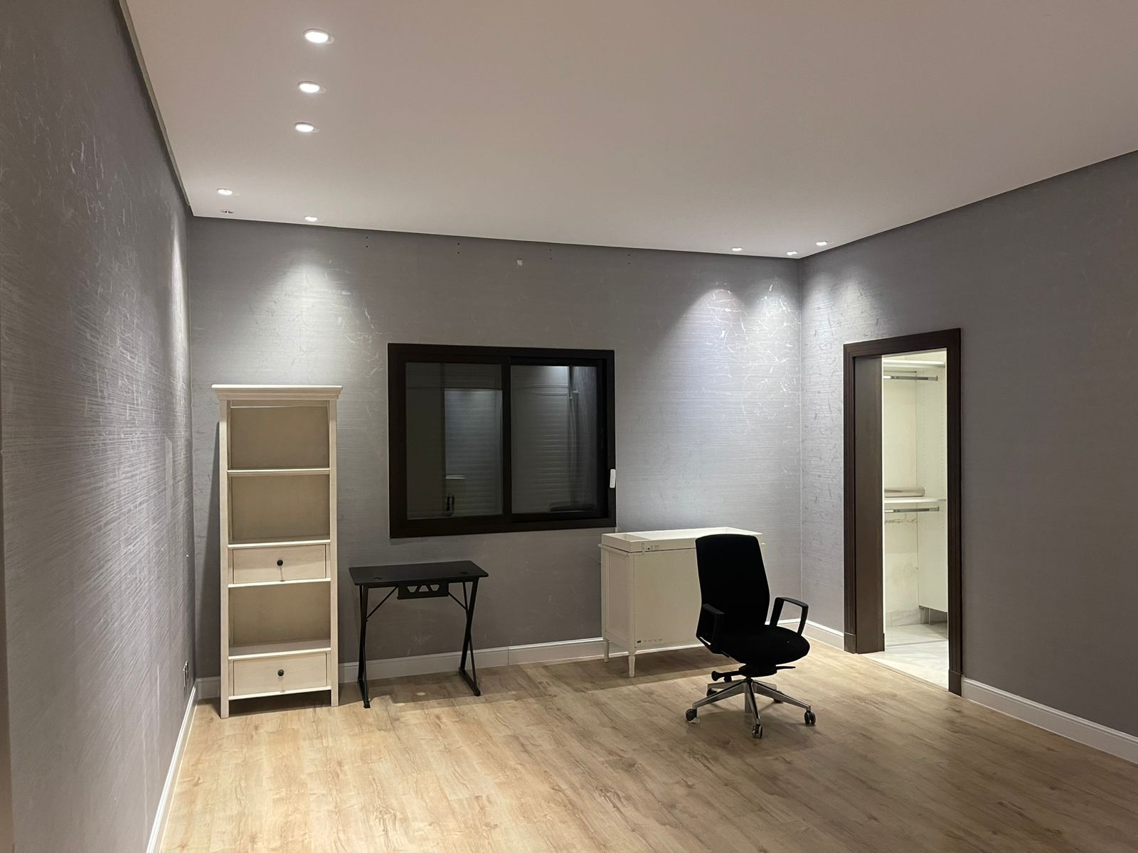 دهان اخشاب وحديد مصري - Image 3