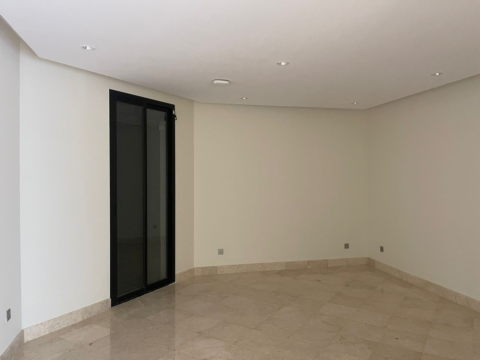 دهان اخشاب وحديد مصري - Image 5