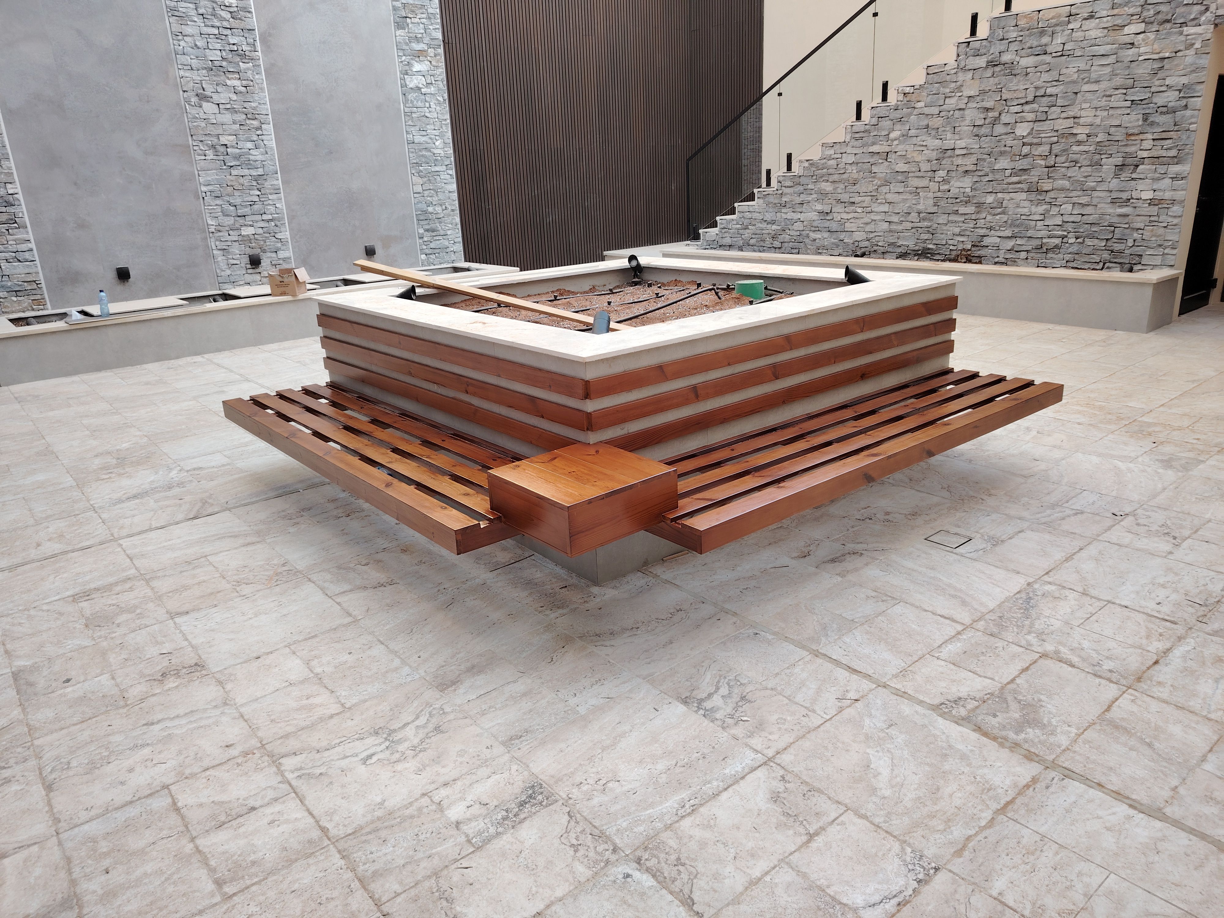 استرجي دهانات اخشاب وحديد تجاليد على الجدار غرفة - Image 17