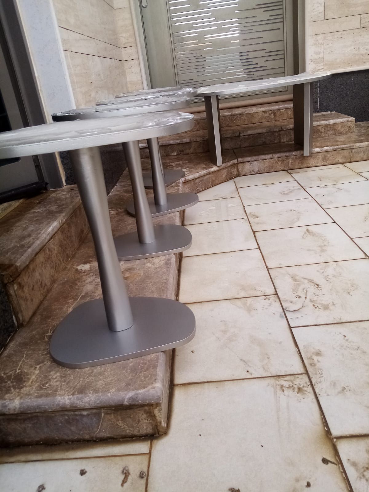 دهان أبواب وطاولات وكراسي وصبغ ناري - Image 14