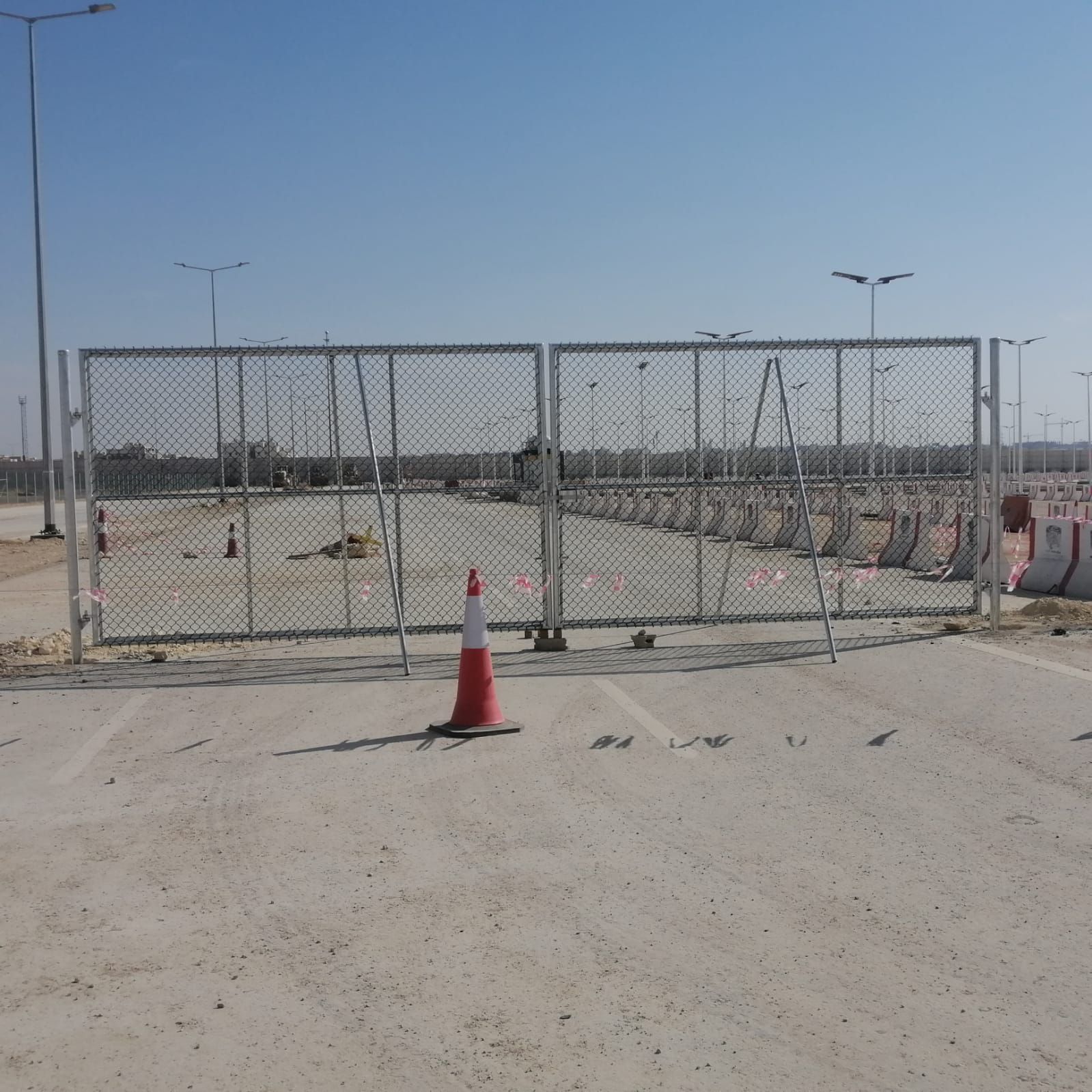 مقاول شبوك ومظلات وسياجات امنيه وهناجر - Image 7