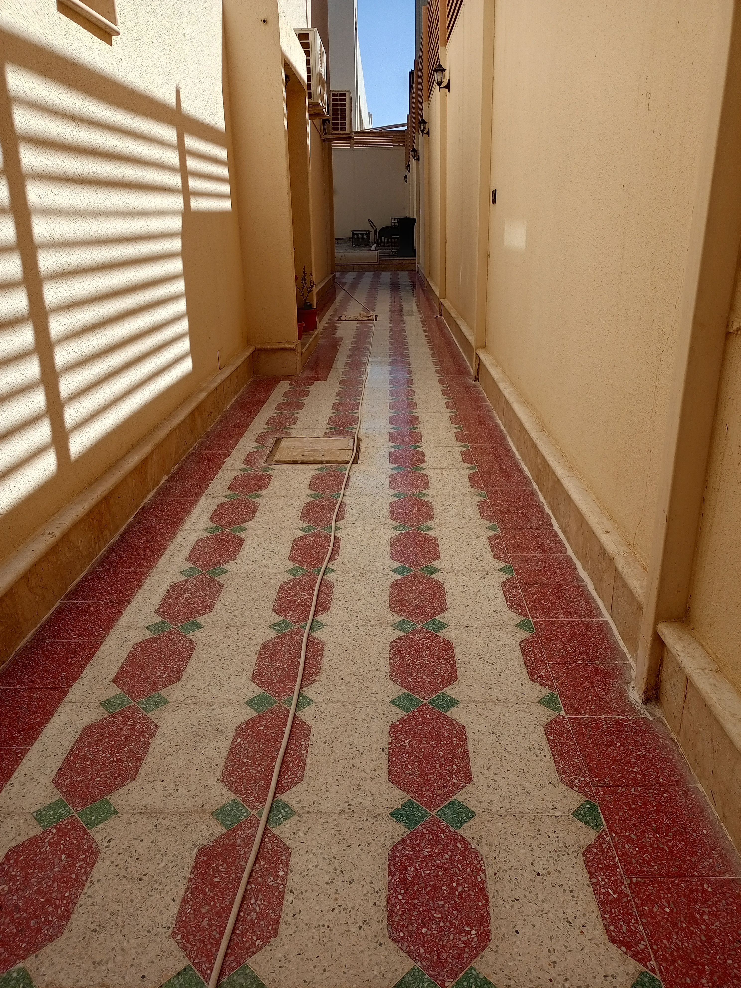 جلي بلاط تلميع - Image 2