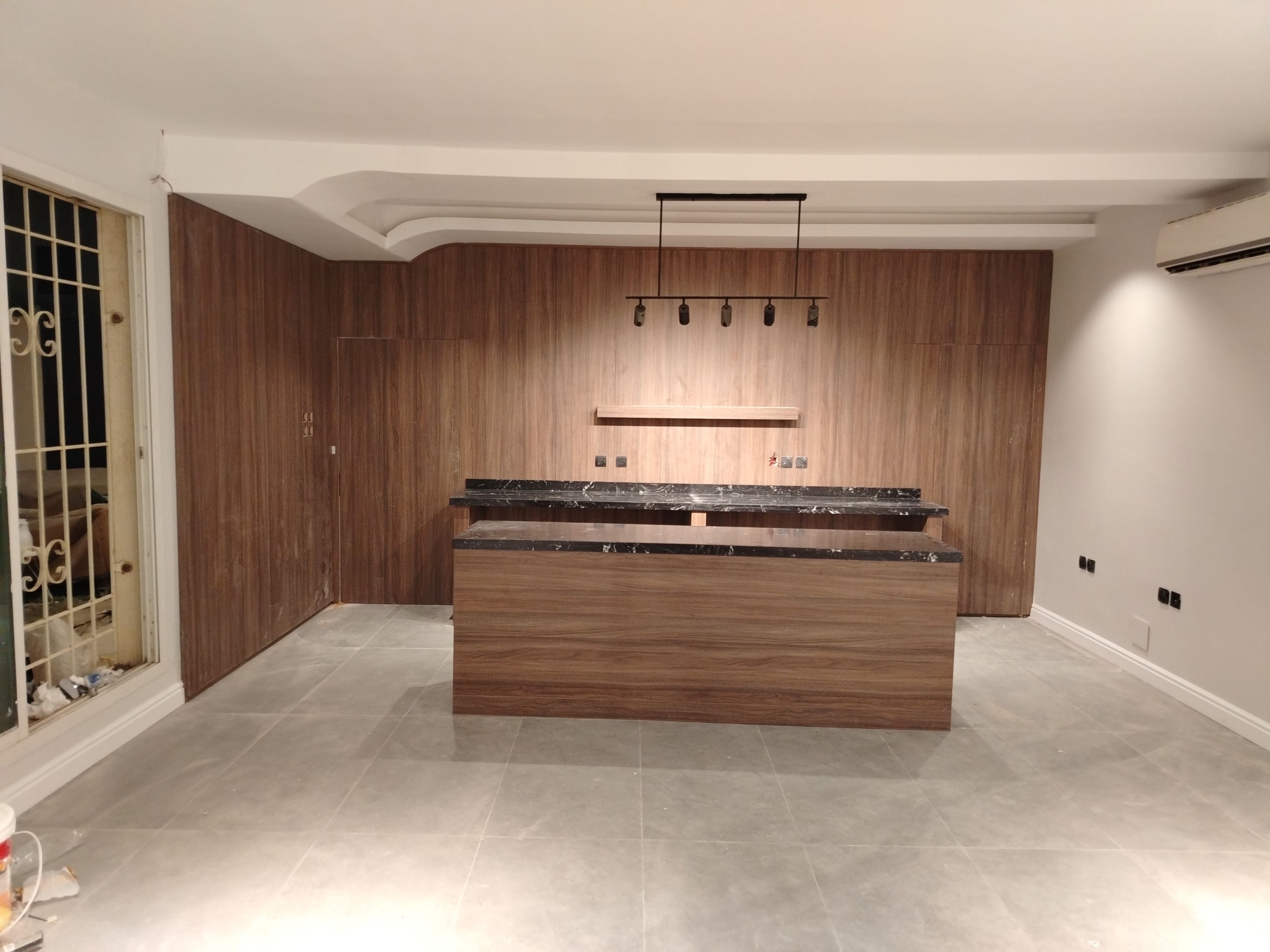 نجار بي الرياض