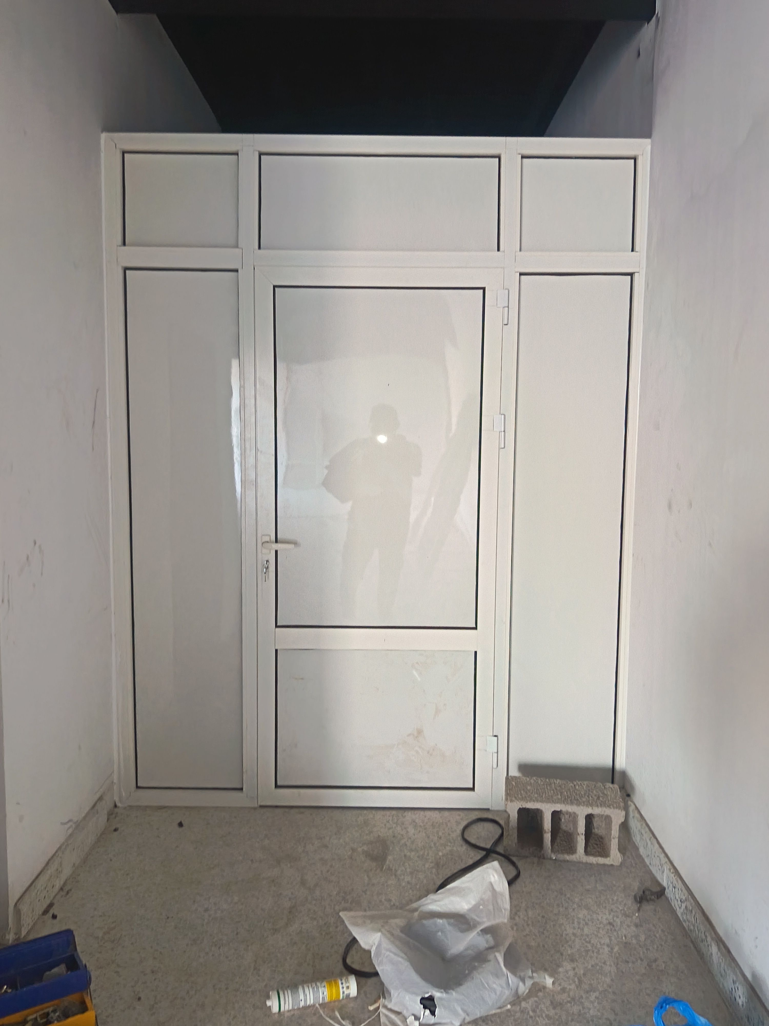 معلم الومنيوم أبواب وشبابيك وناموسيات وتبديل وصيانة الإطارات - Image 5