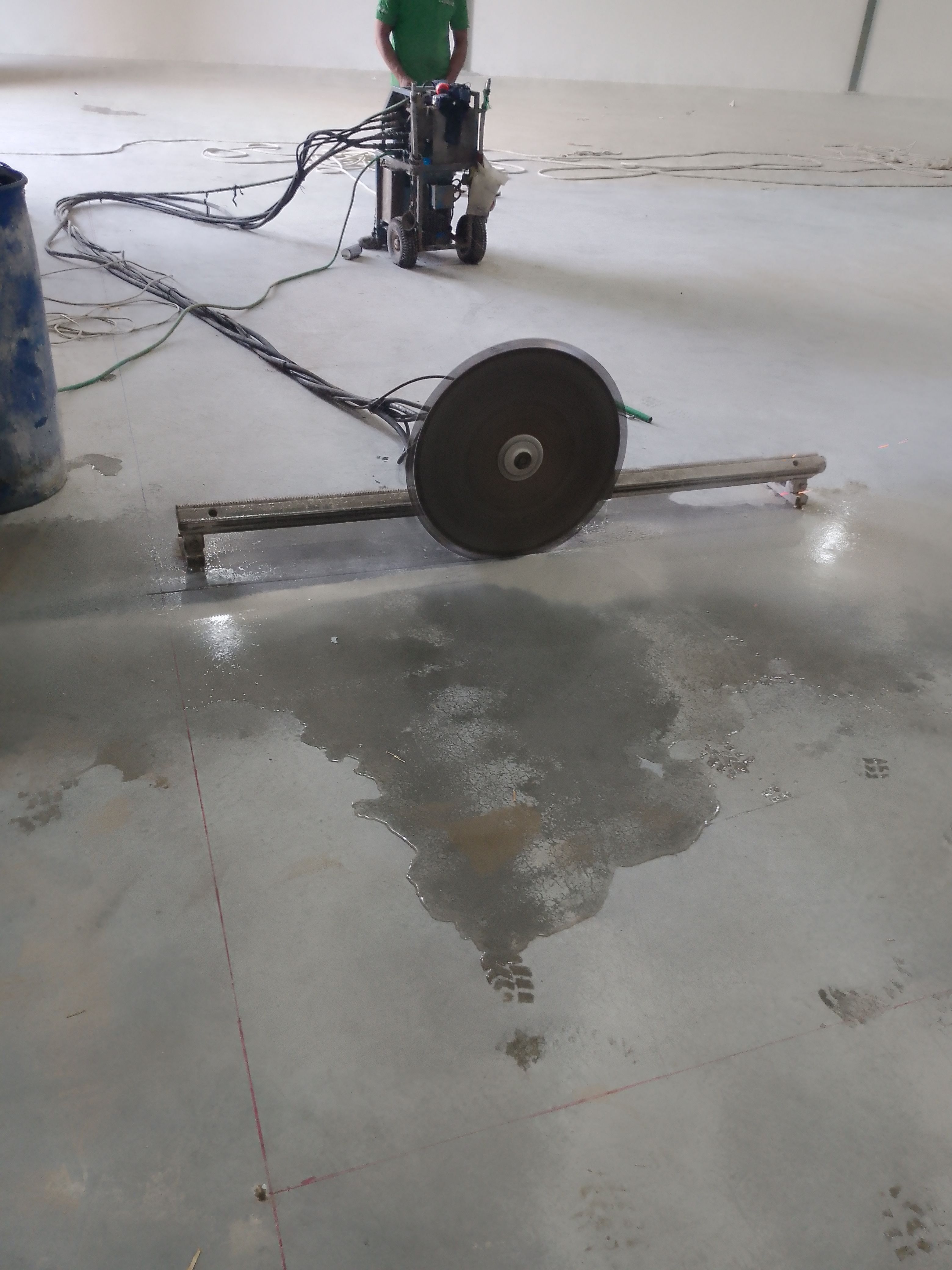 مقاول هدم وتكسير وقص جدران - Image 2