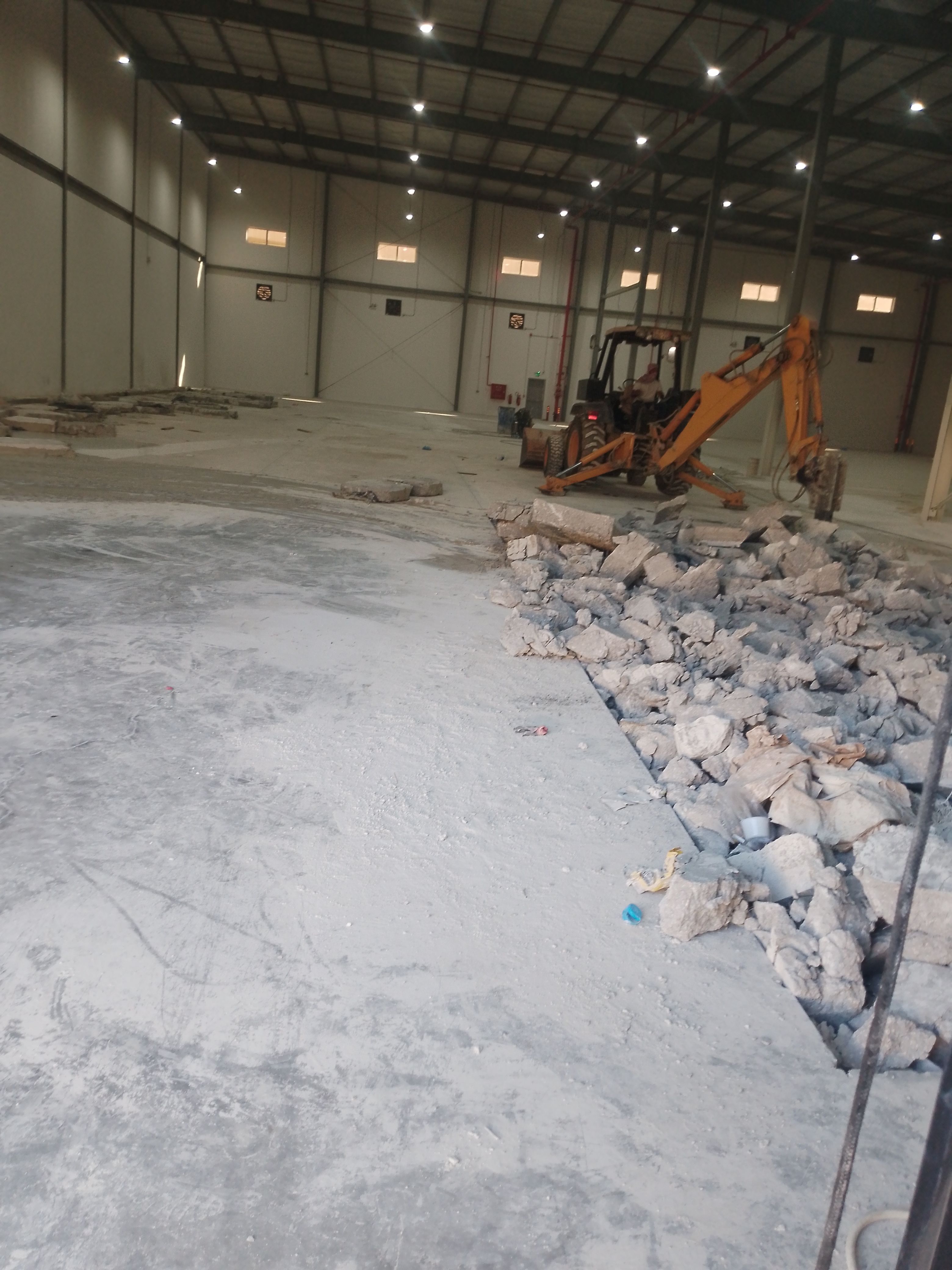 مقاول هدم وتكسير وقص جدران - Image 3