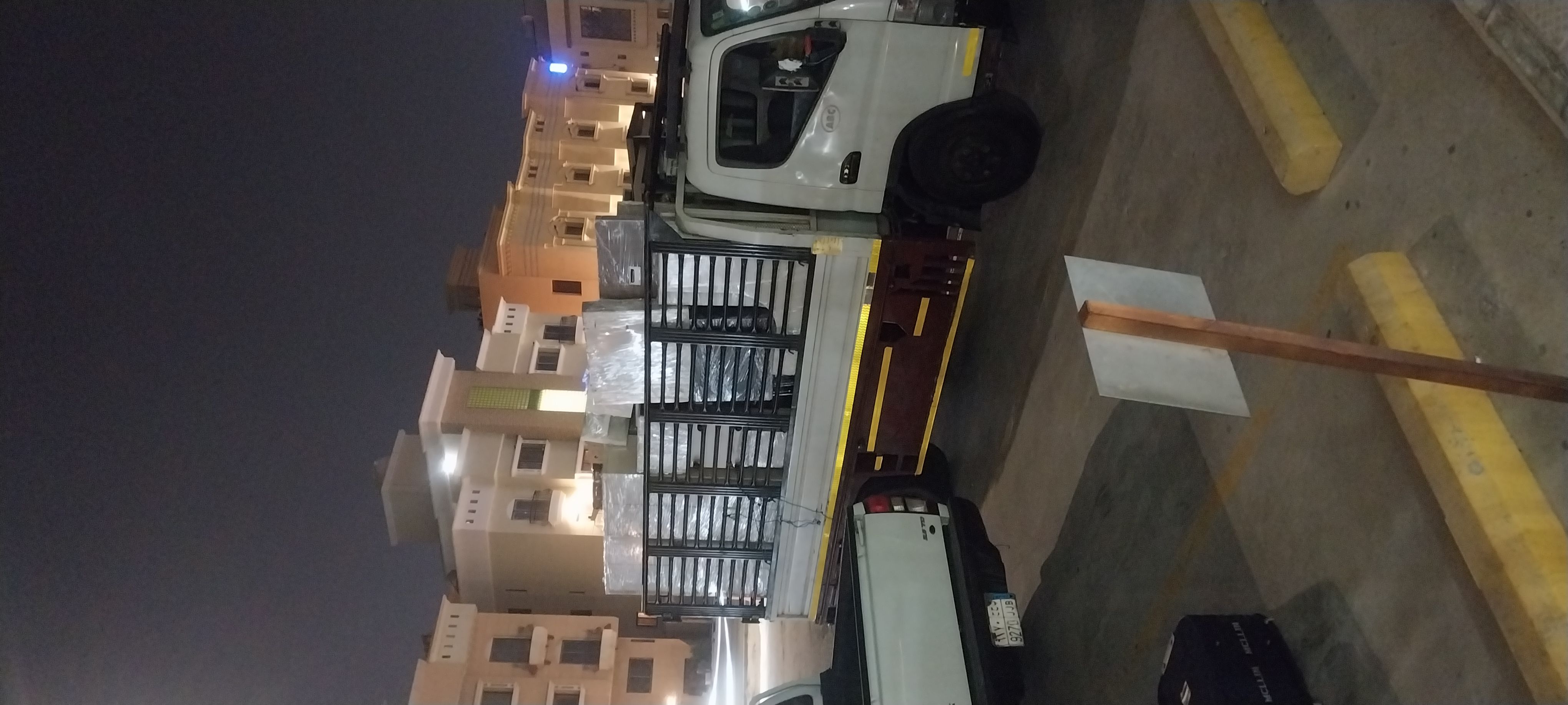 نقل عفش فك وتركيب جميع انواع الأثاث وتركيب الستاره وتركيب ال