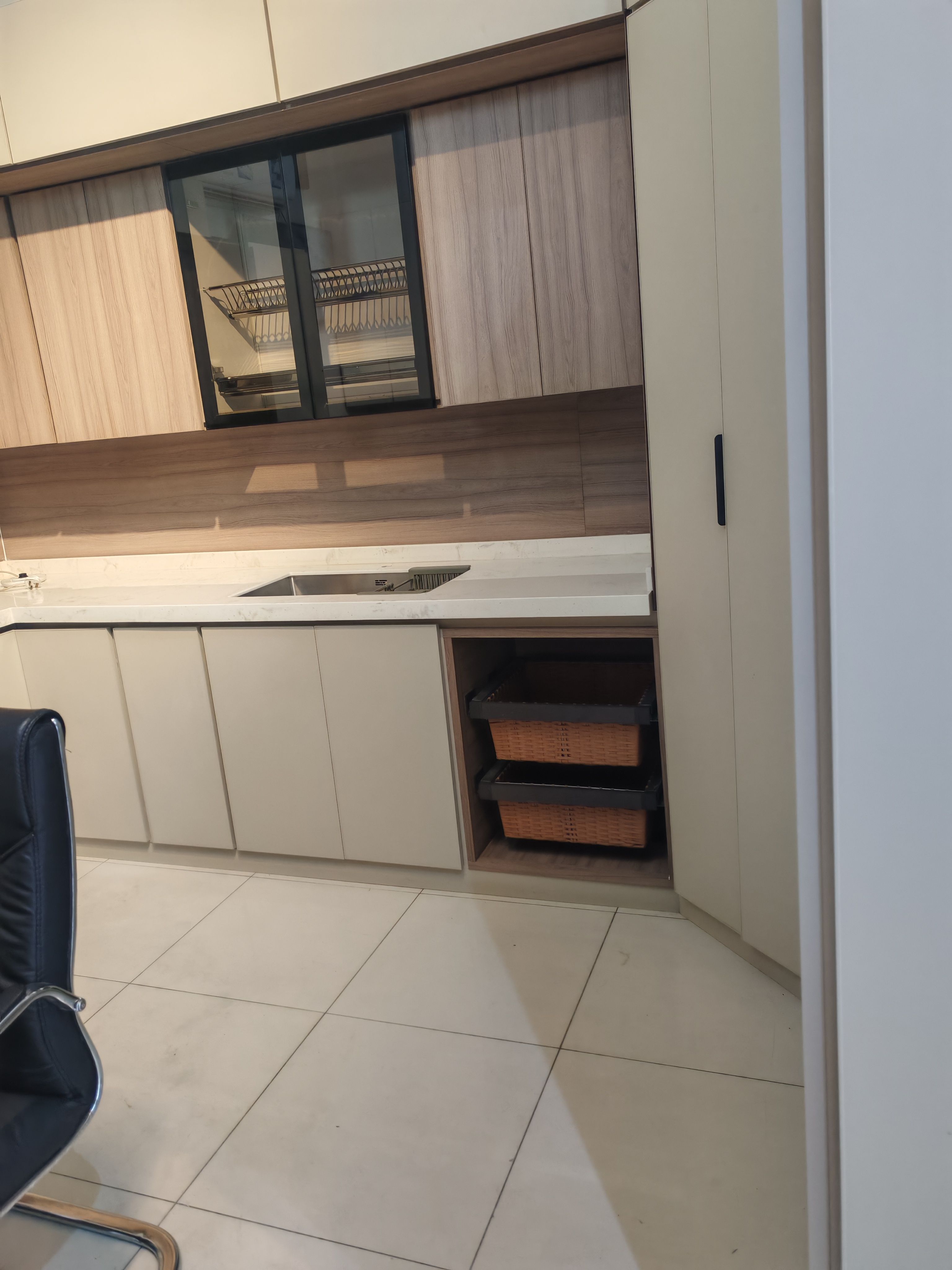 فني مطبخ فك ونقل وتركيب صيانة جميع انواع المطبخ - Image 13