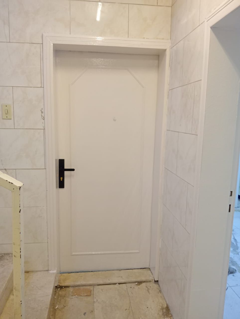 نجار ابواب وغرف نوم وتركيب جميع الكوالين  الزكيه والعاديه - Image 3