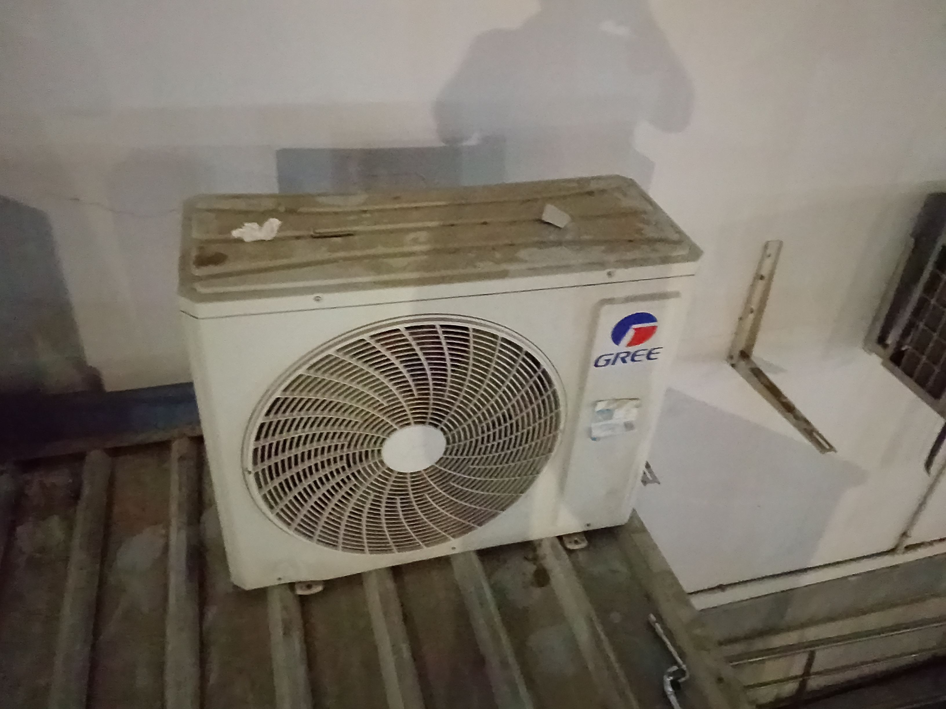 صيانه وتركيب تكييفات وأعمال كهرباء في جيزان .0544874028