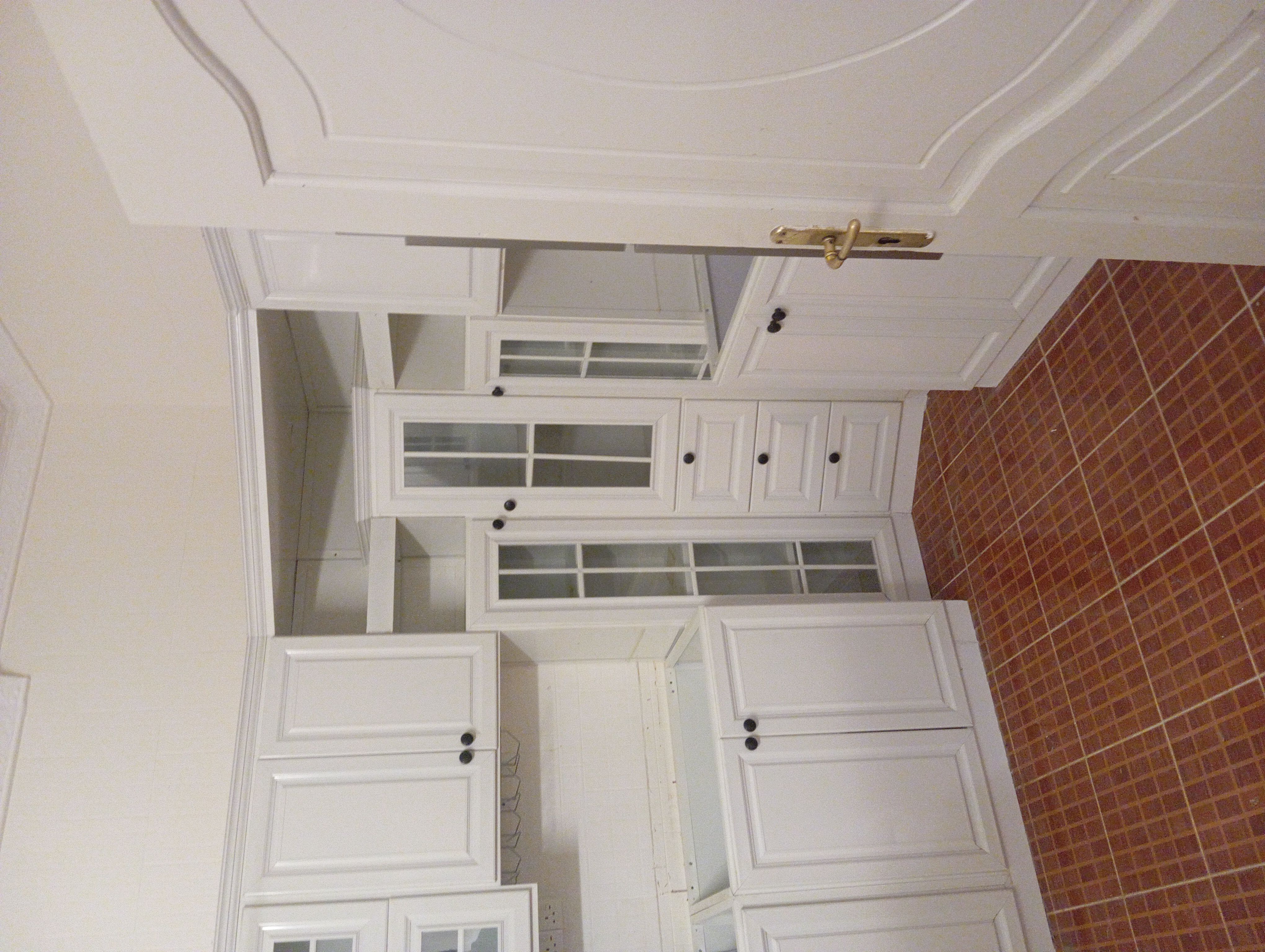 معلم نجار بالمدينة تركيب وصيانة وتعديل المطابخ بالمدينة