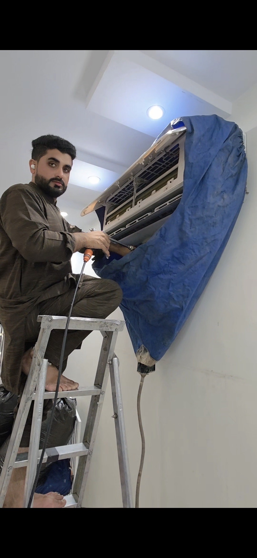 فني مكيفات اسبليت المركزي صيانة تر كيب غسيل تنظيف - Image 5