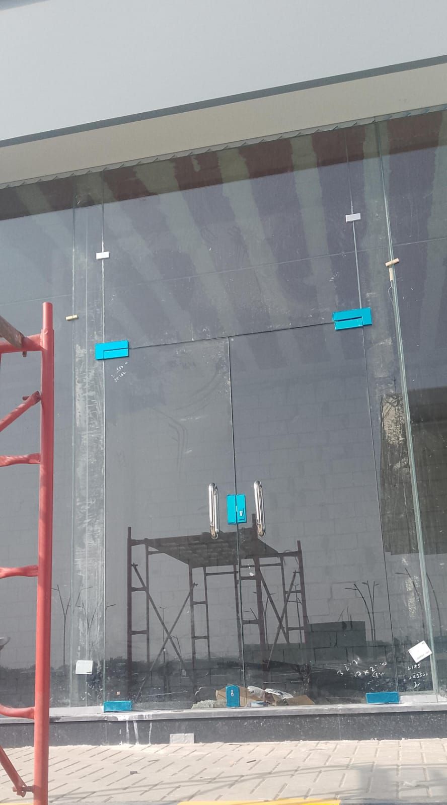 جميع اعمال الزجاج والامونيوم - Image 2