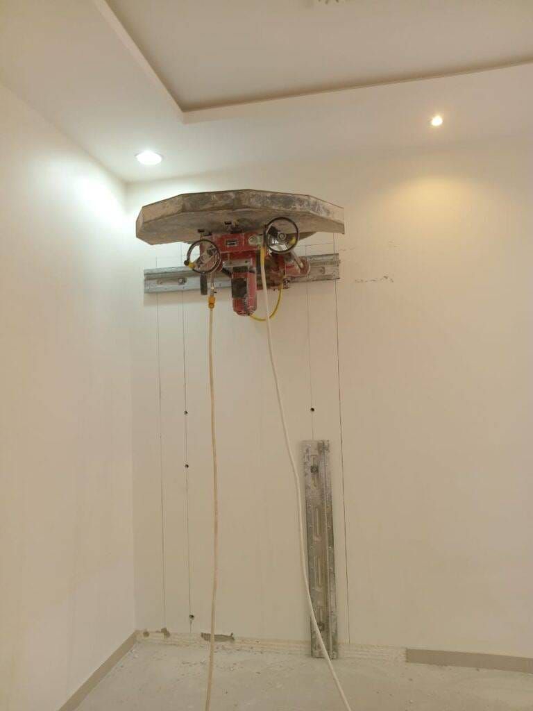 عمال تكسير وقص وتخريم وقص ابواب وقص درائش وتكسير جدران خميس - Image 2